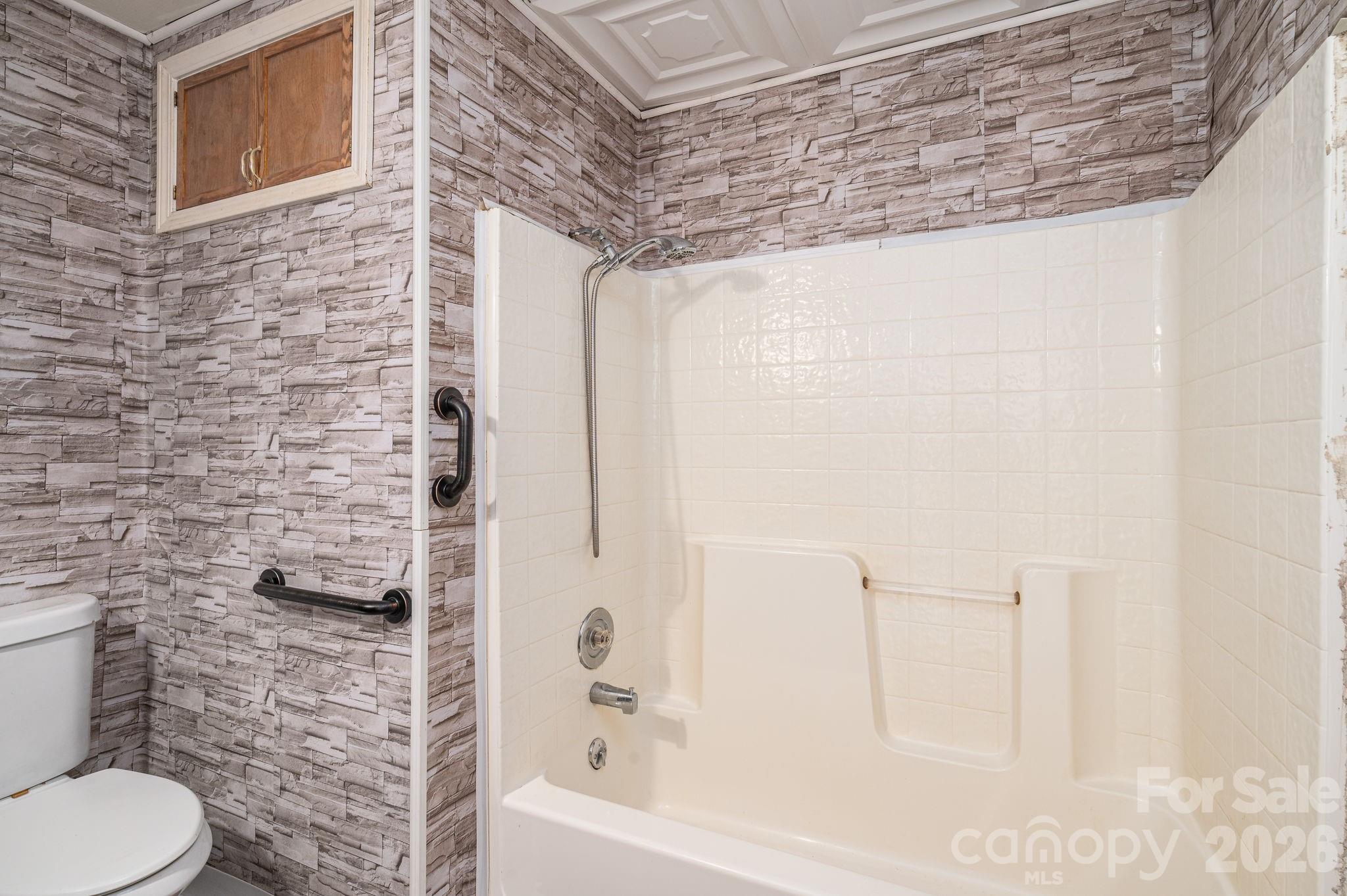 2639 Springbrook Circle Property Photo 24