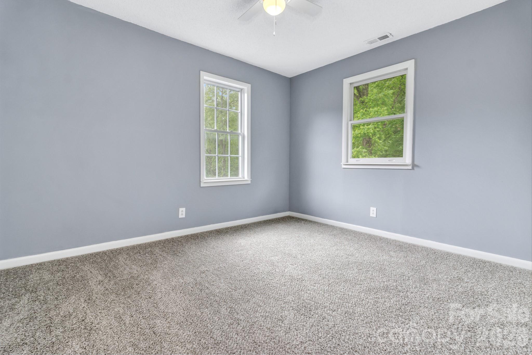 11 Aquarian Way Property Photo 28