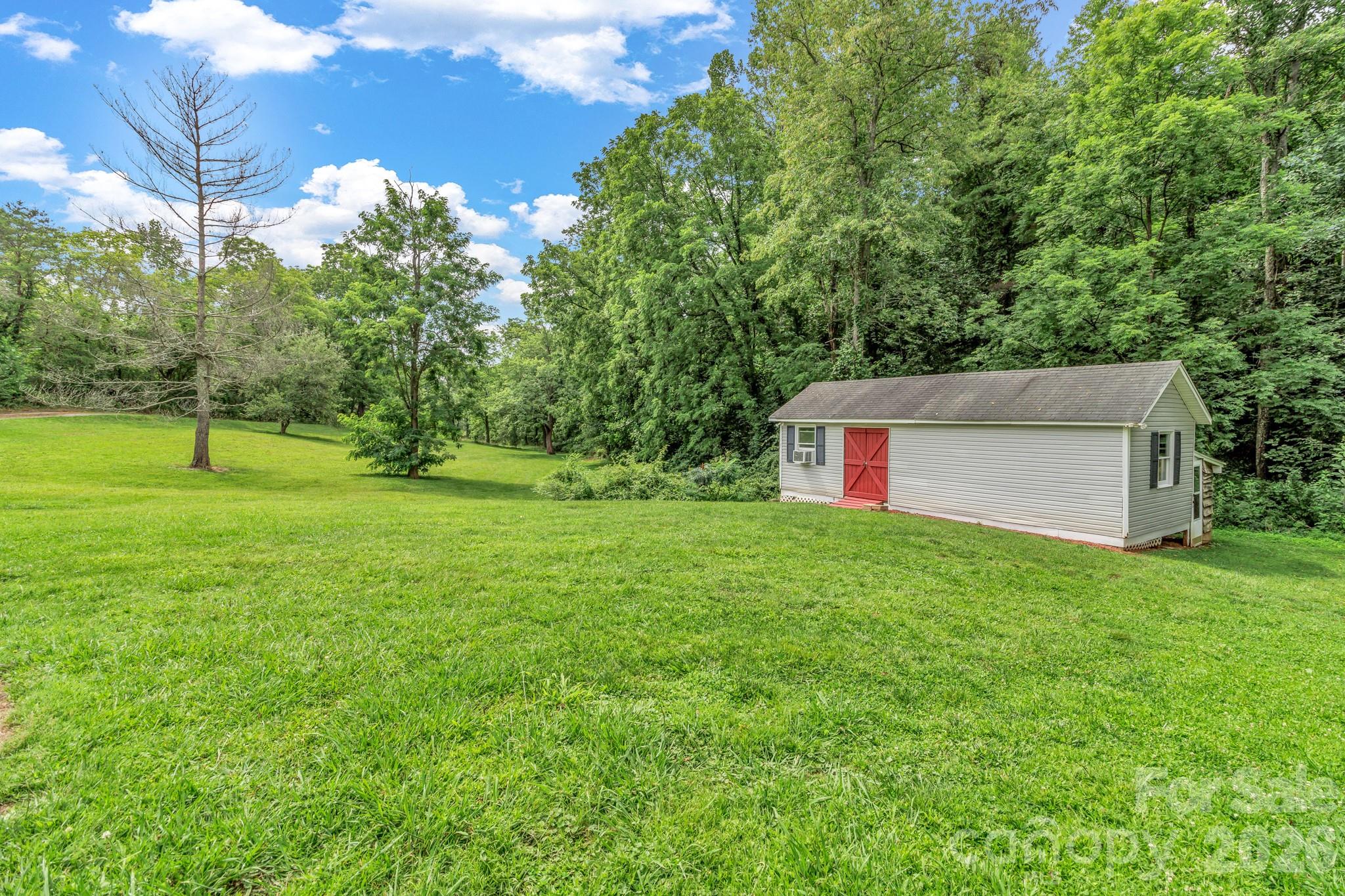 11 Aquarian Way Property Photo 35