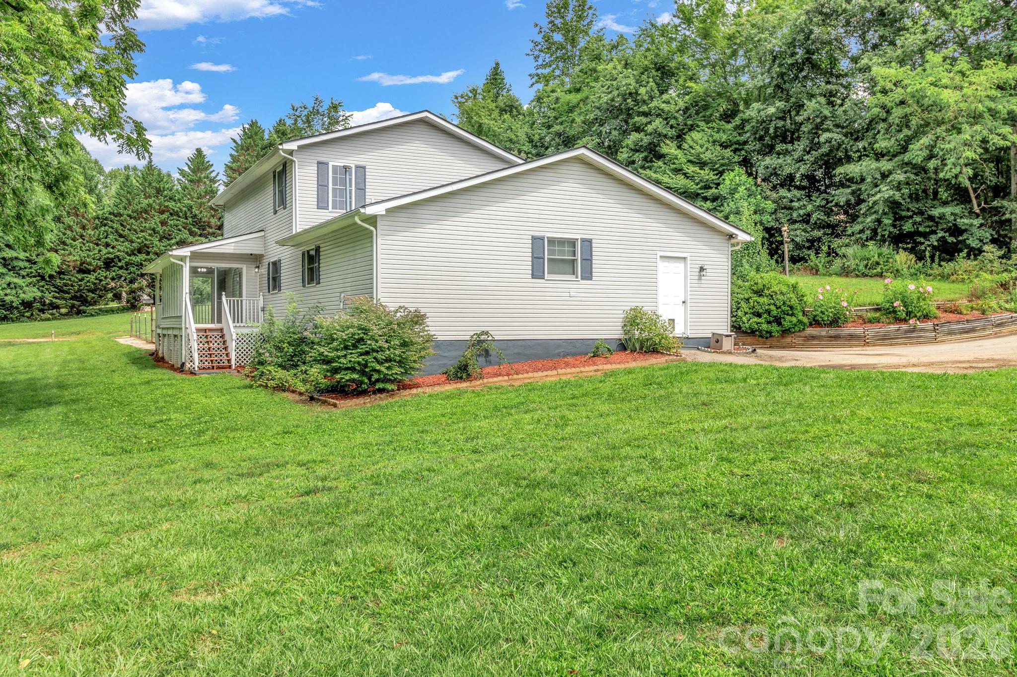 11 Aquarian Way Property Photo 45