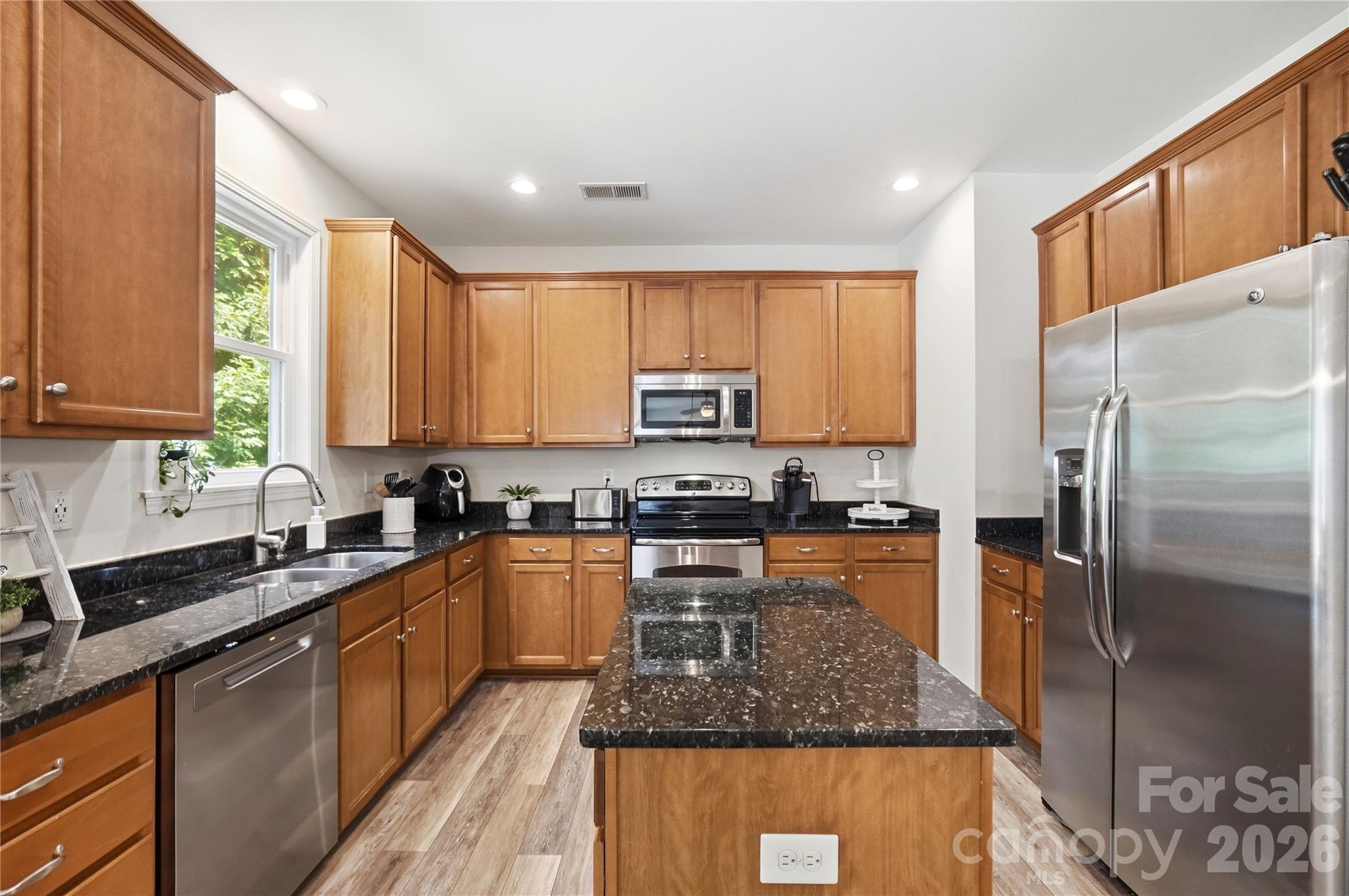 1034 Canopy Drive Property Photo 9