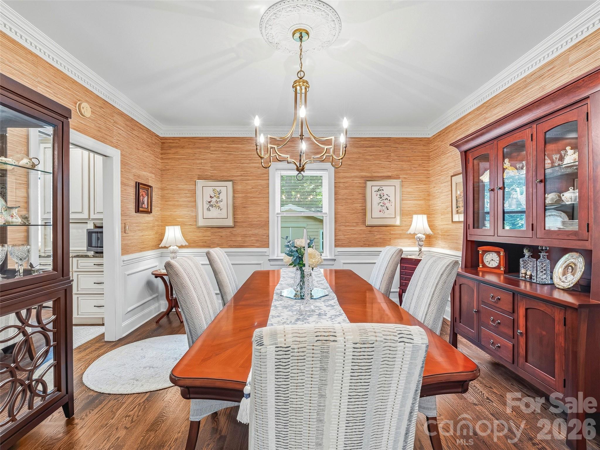 1005 Windsor Drive Property Photo 10