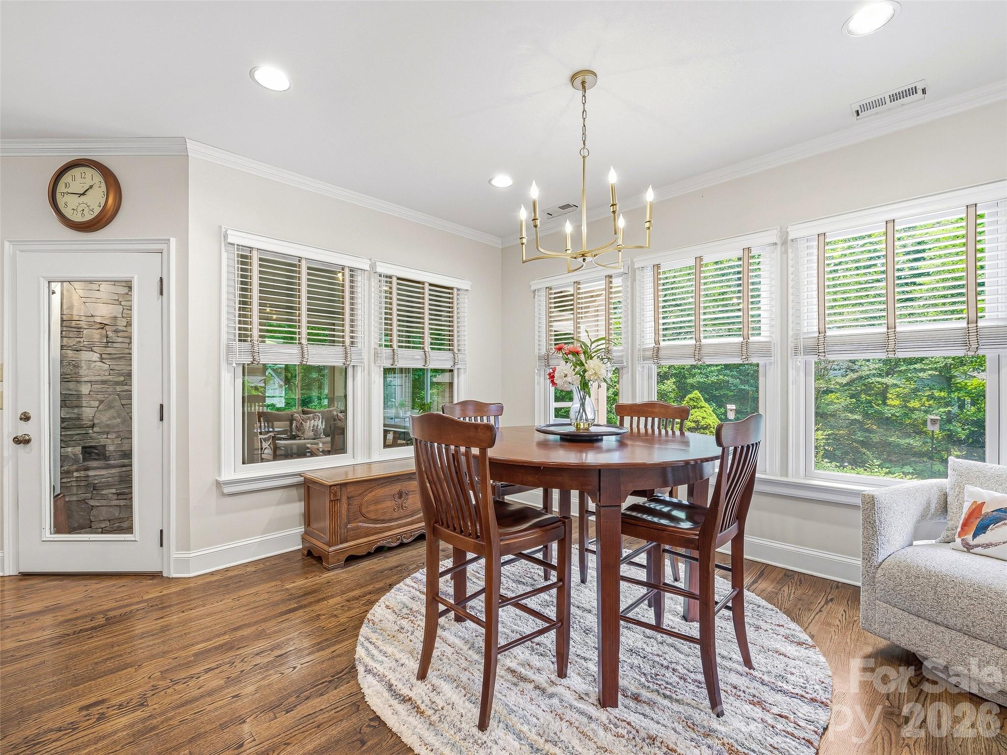 1005 Windsor Drive Property Photo 15