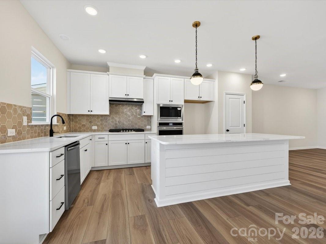 10024 Mamillion Drive Property Photo 10