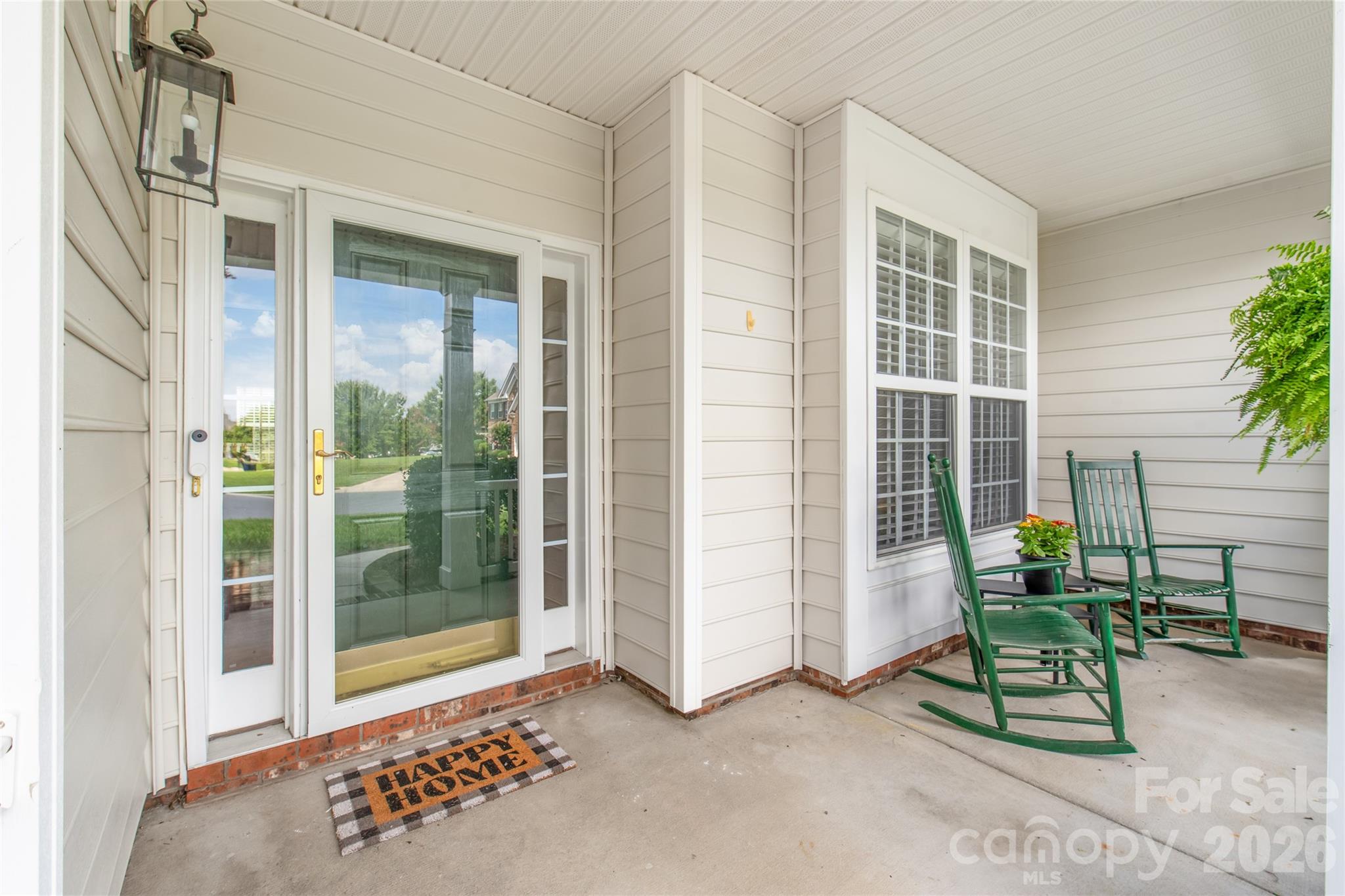 1906 Birchbrook Court Property Photo 3