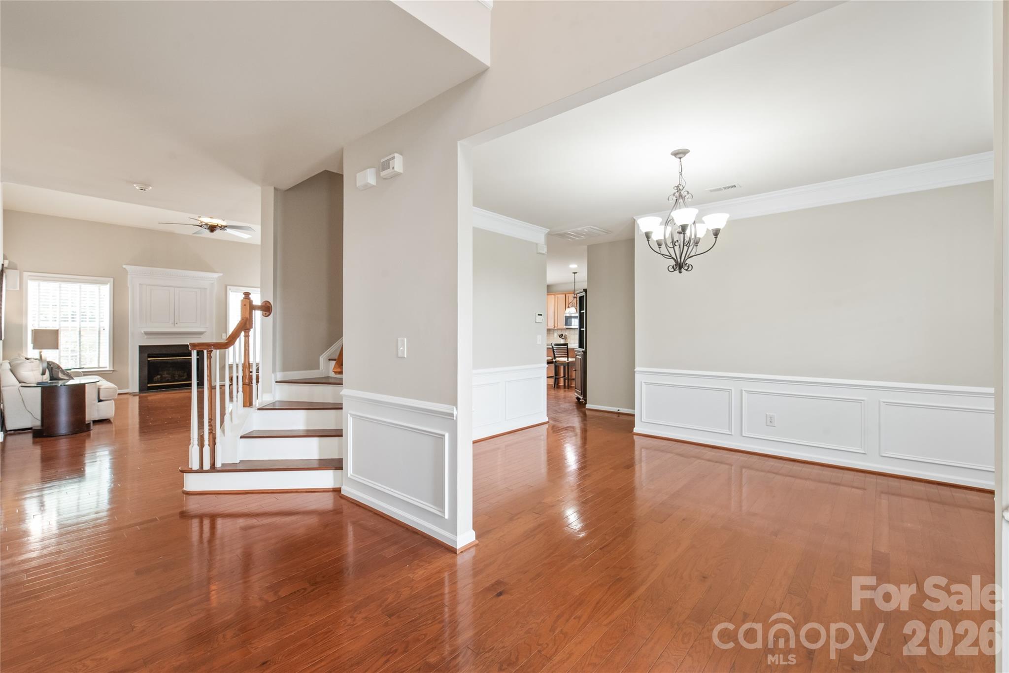 1906 Birchbrook Court Property Photo 6