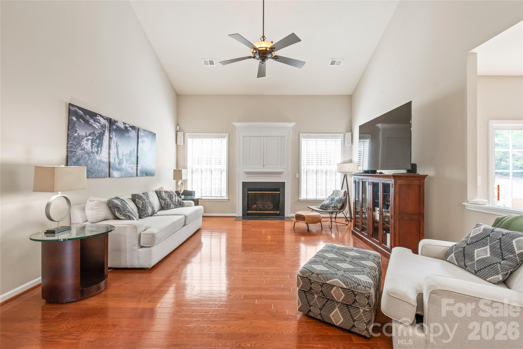 1906 Birchbrook Court Property Photo 13
