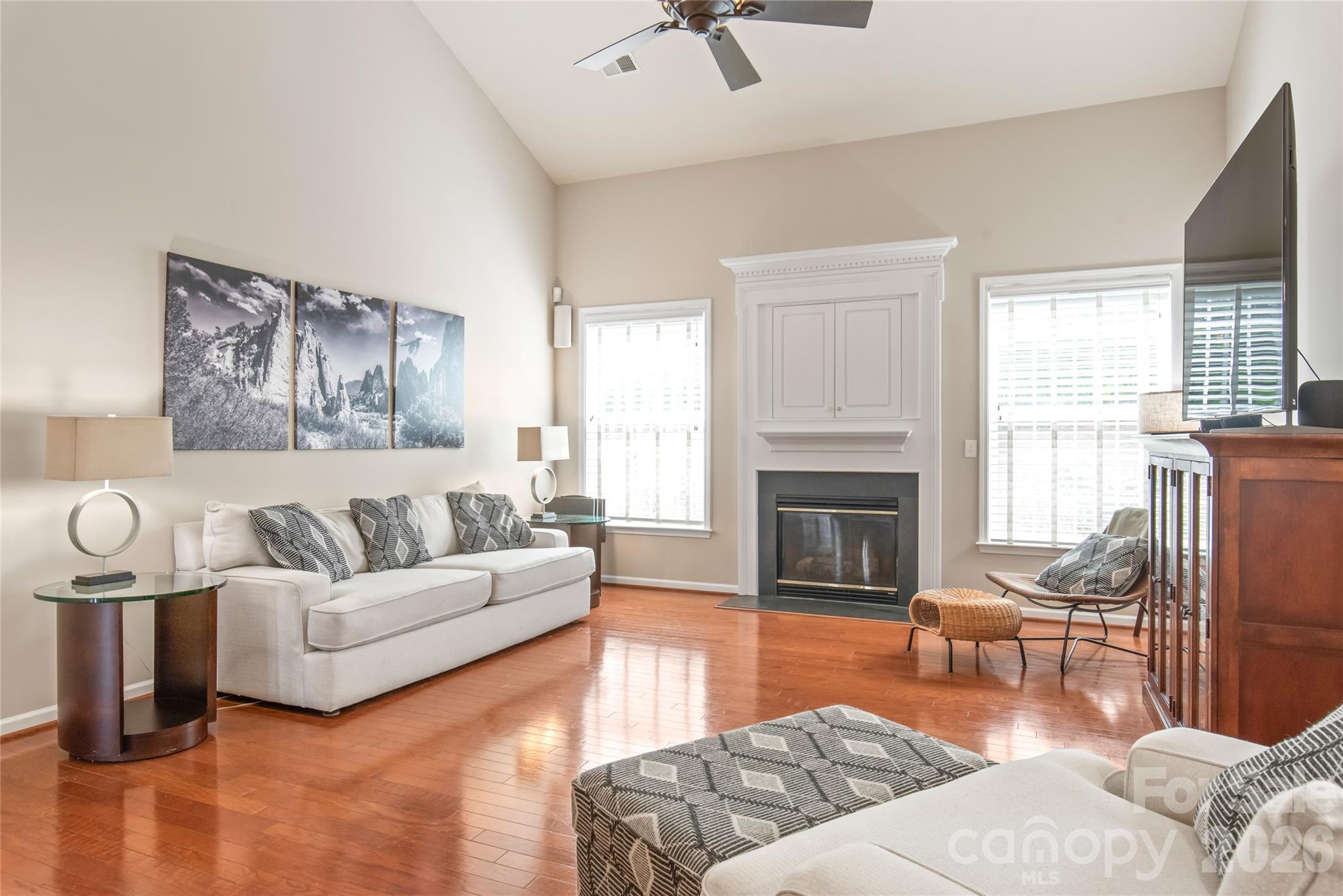 1906 Birchbrook Court Property Photo 14