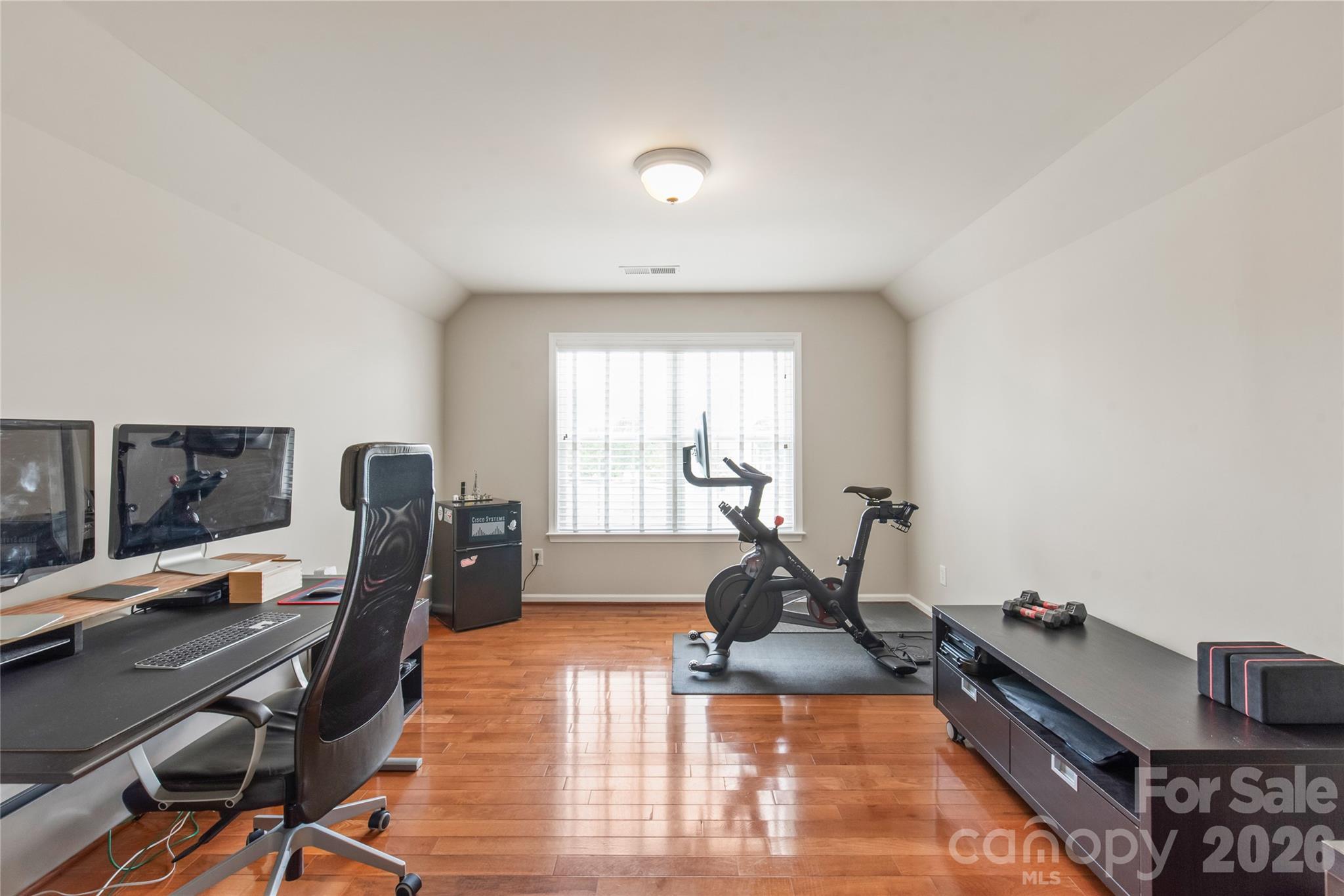 1906 Birchbrook Court Property Photo 32