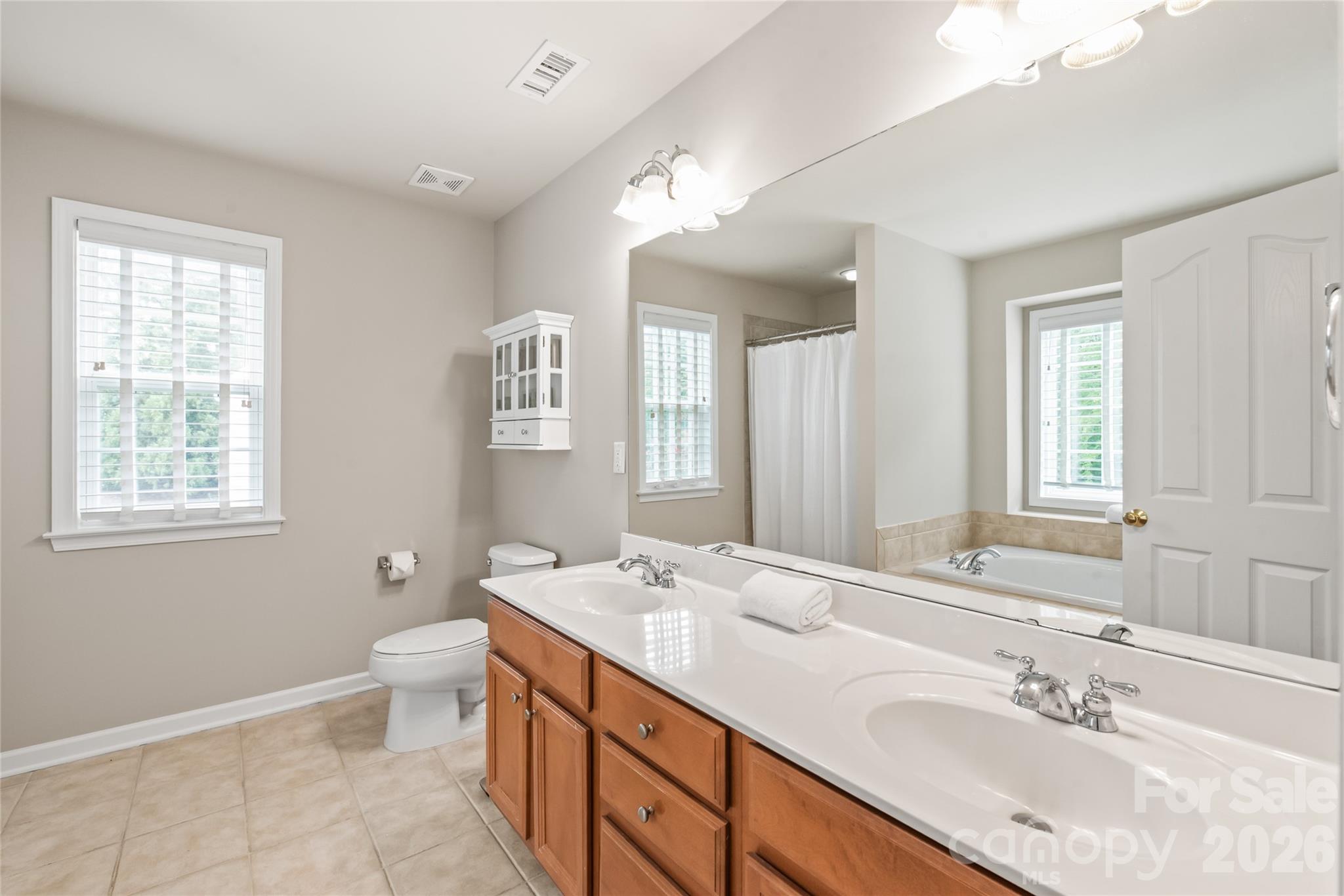 1906 Birchbrook Court Property Photo 33