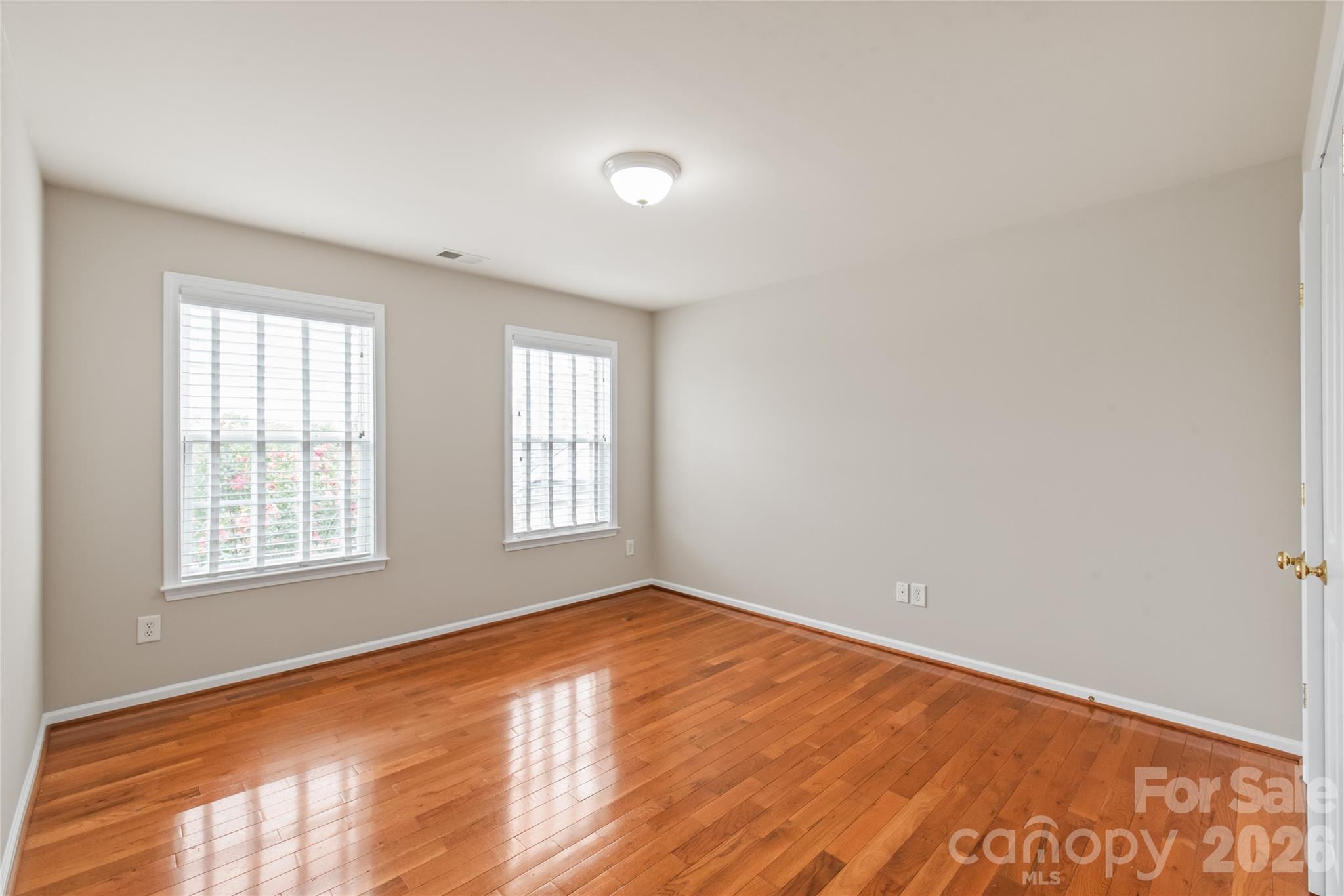 1906 Birchbrook Court Property Photo 37