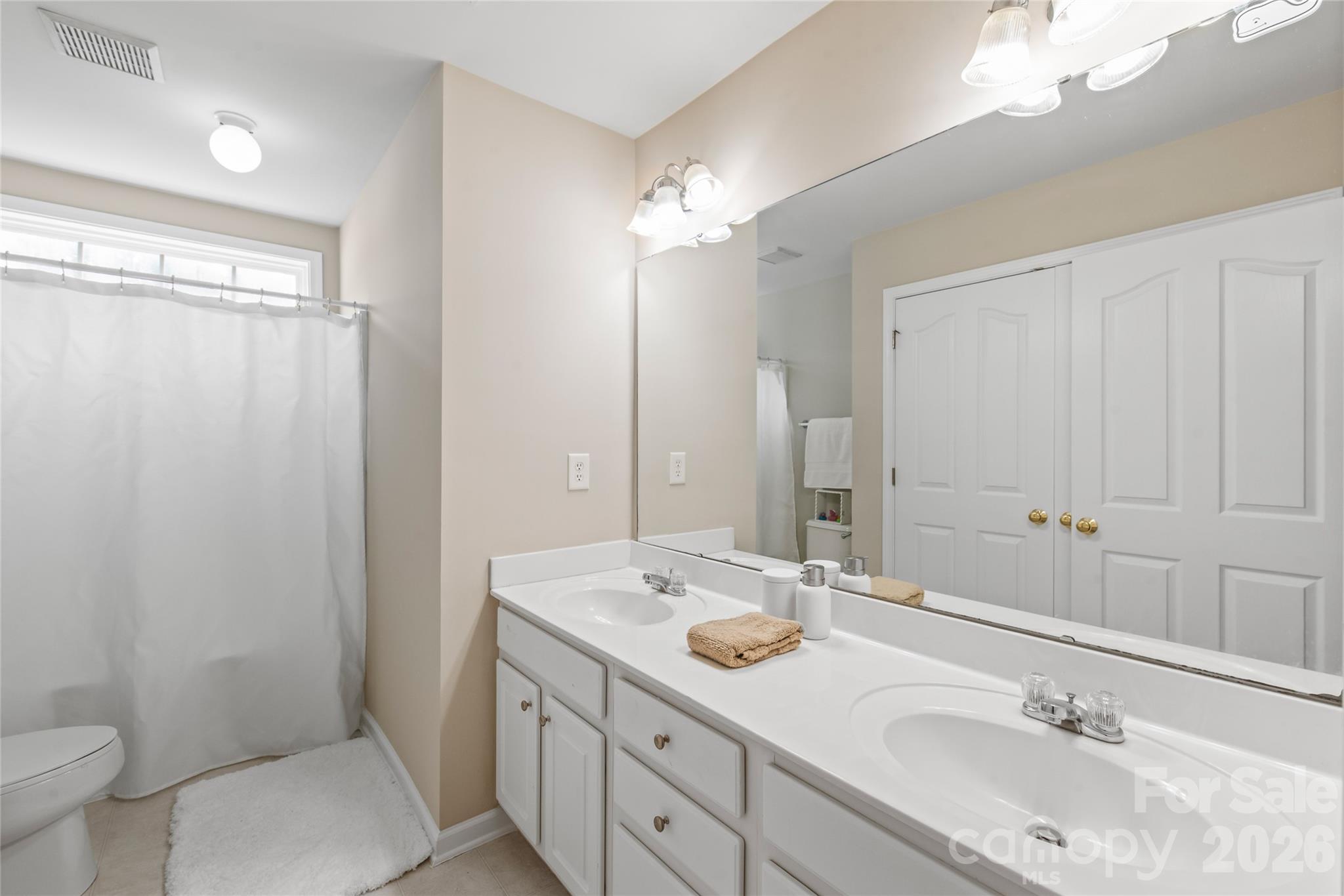 1906 Birchbrook Court Property Photo 39