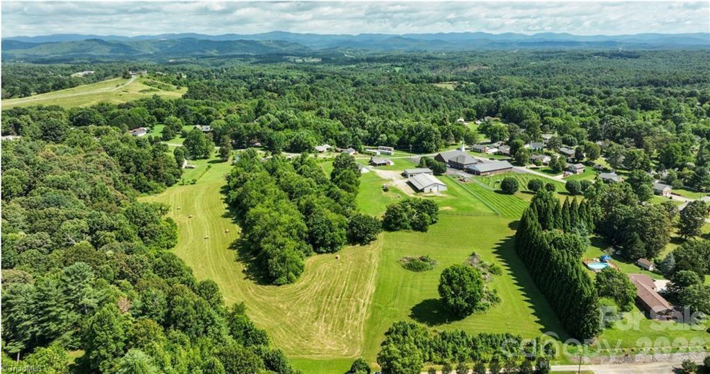 826 Suncrest Orchard Road Property Photo 7