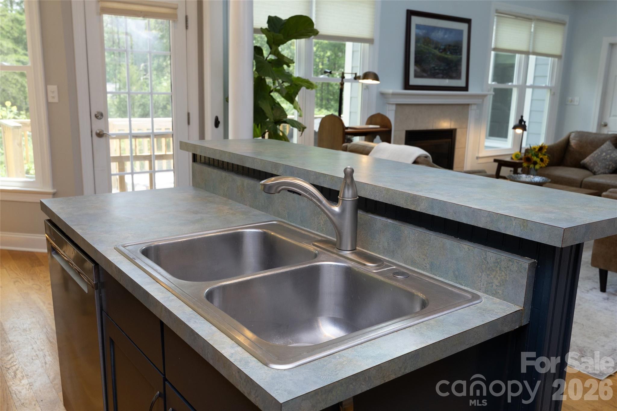 100 Fairmont Place Property Photo 16