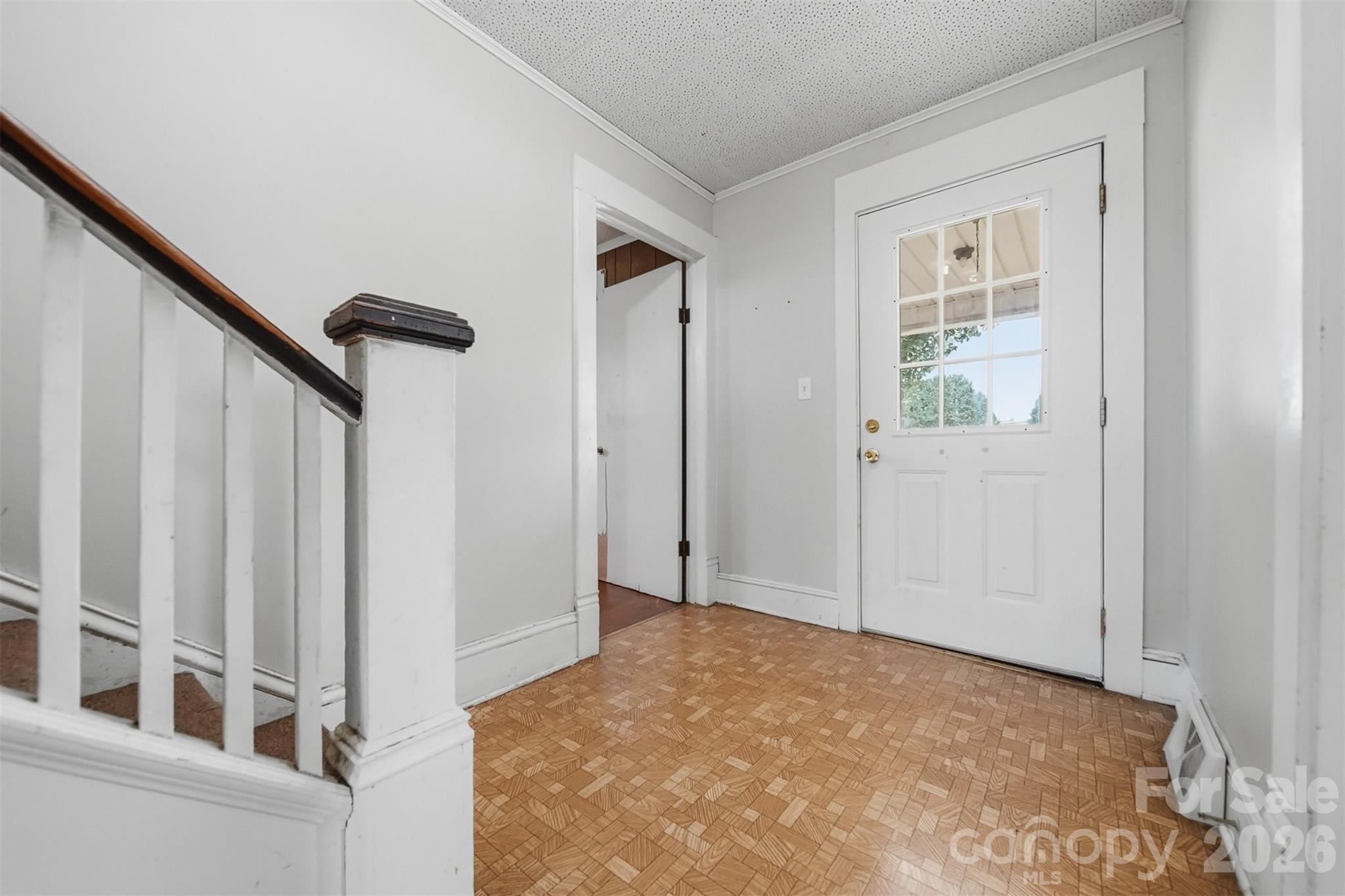 592 Main Street Property Photo 3