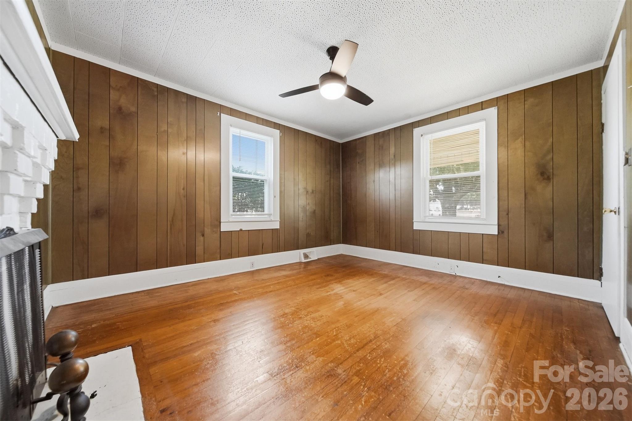 592 Main Street Property Photo 5