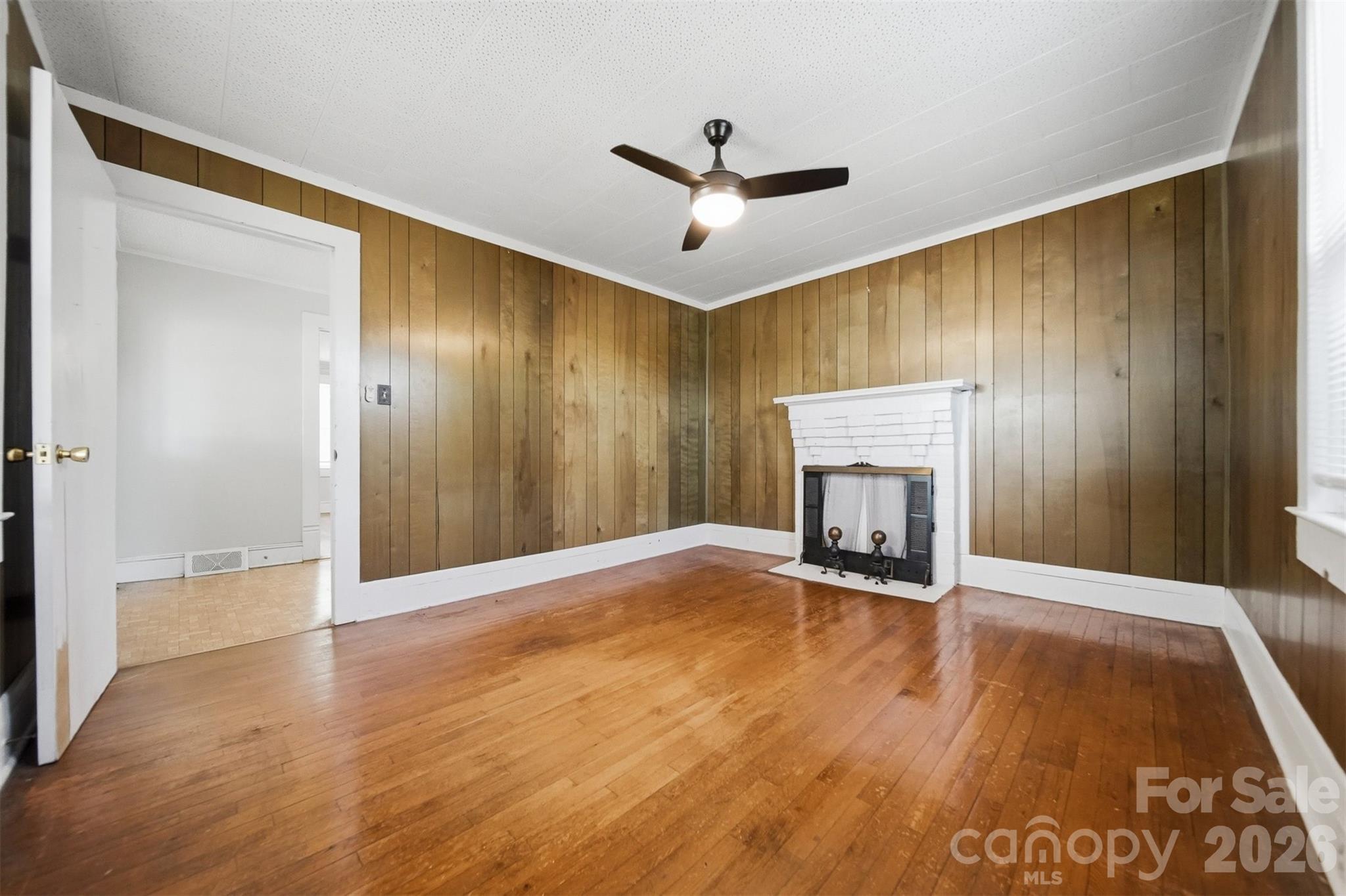 592 Main Street Property Photo 6
