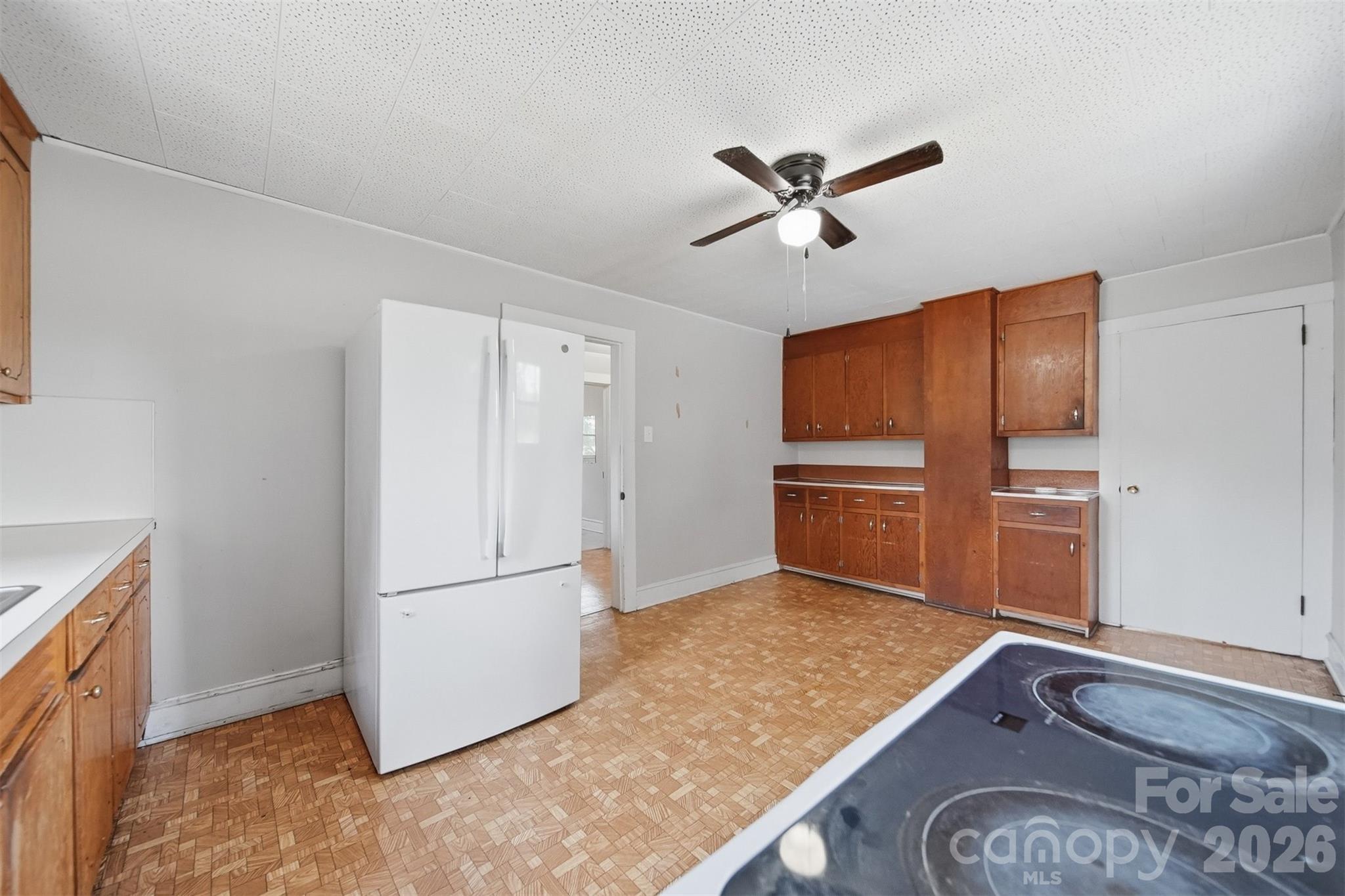 592 Main Street Property Photo 10