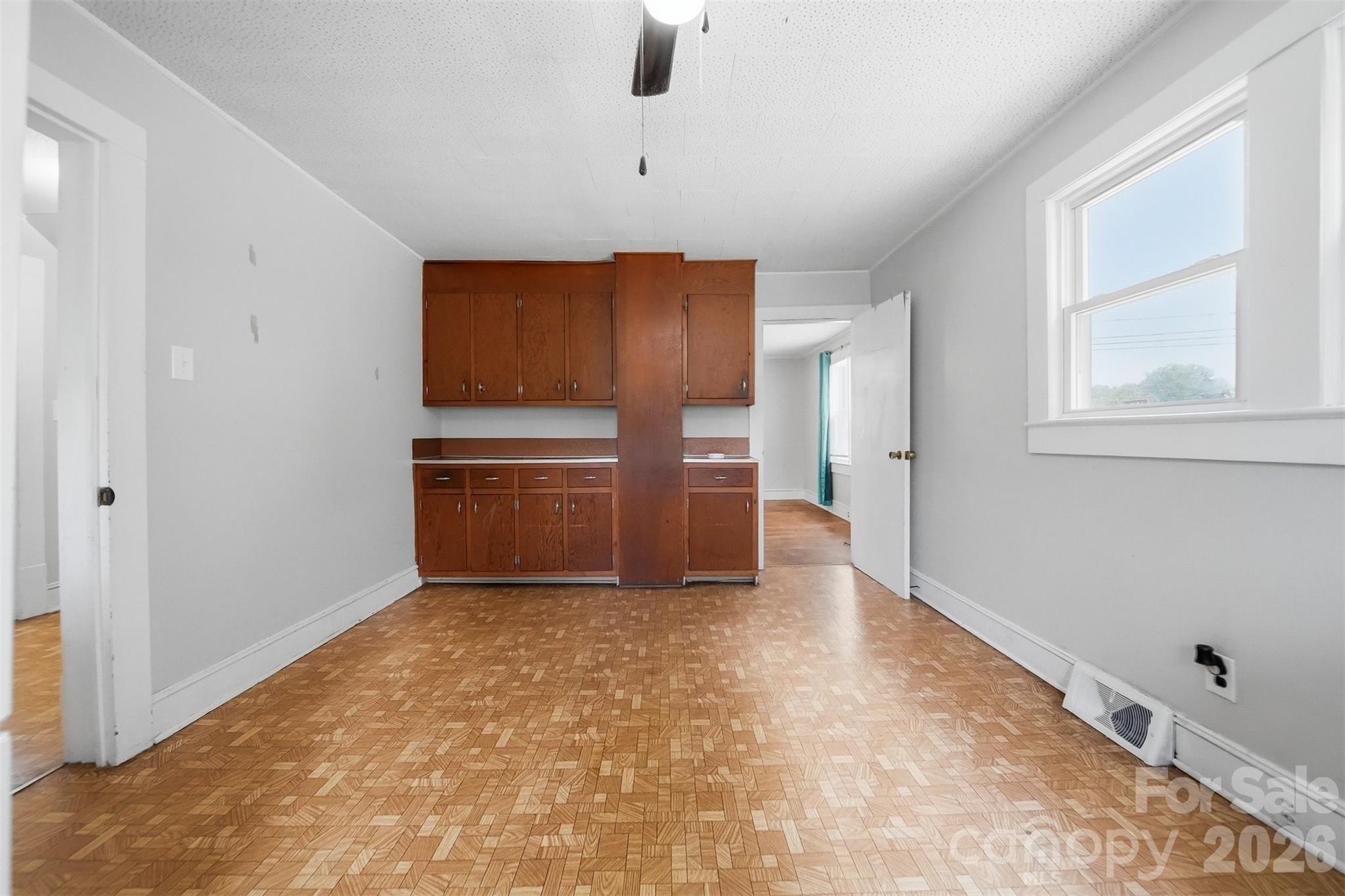 592 Main Street Property Photo 11