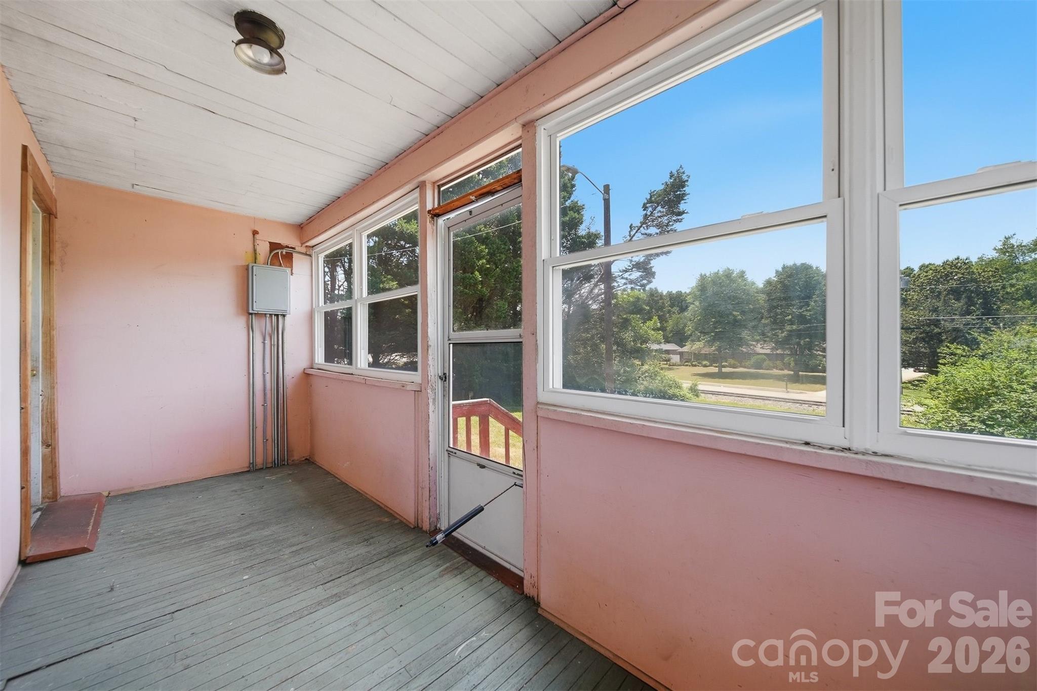 592 Main Street Property Photo 17