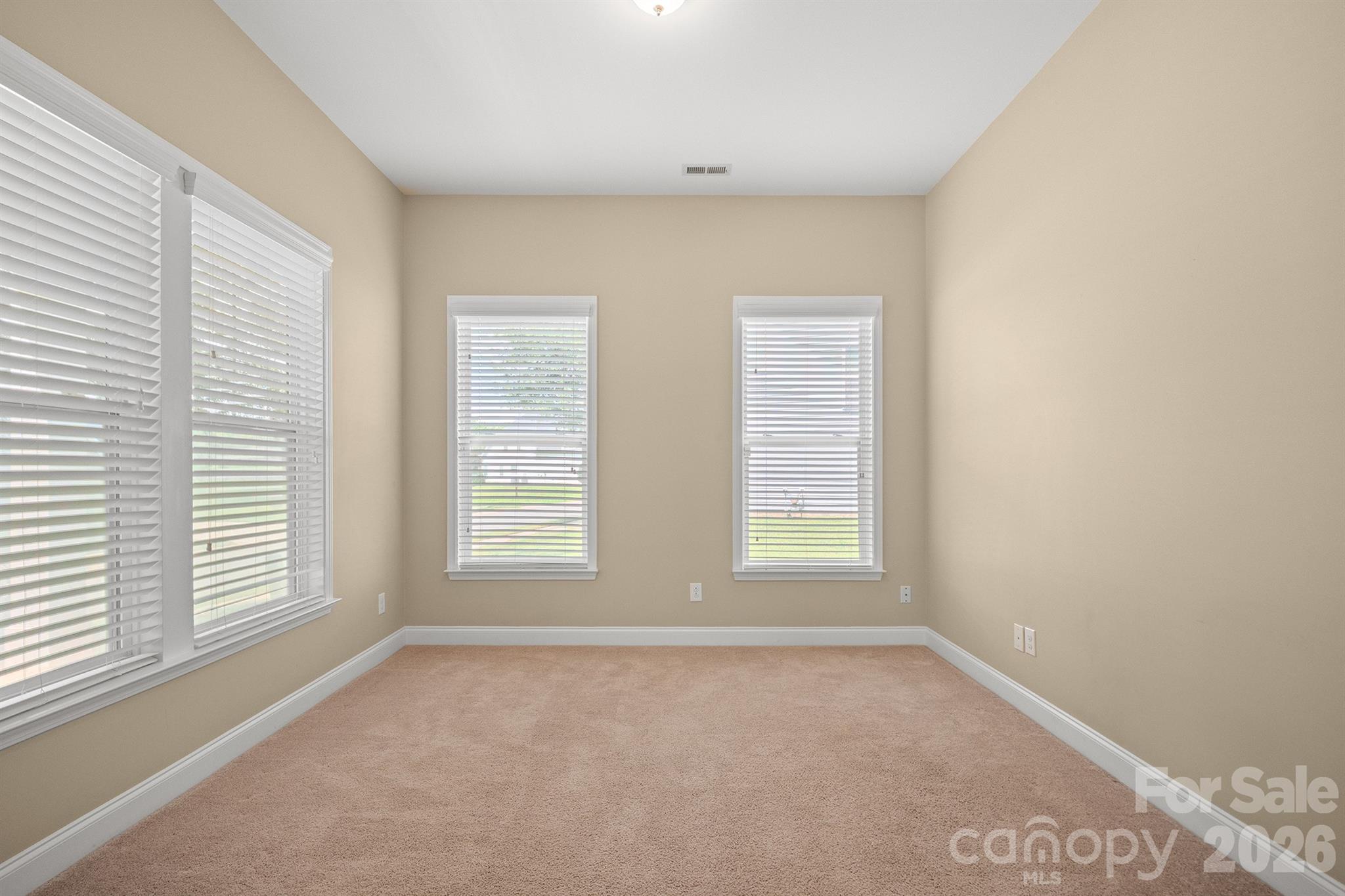 331 Montibello Drive Property Photo 9