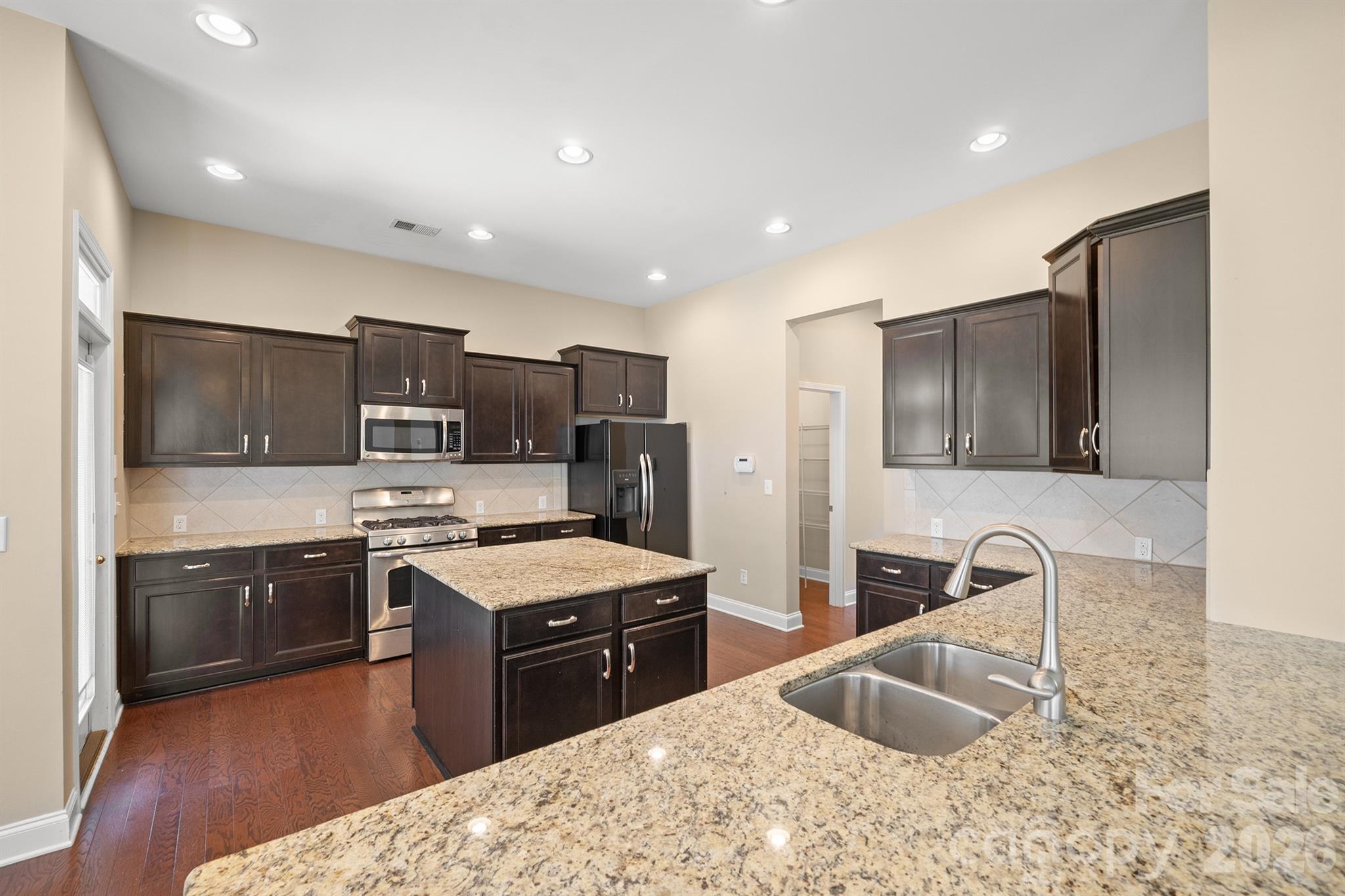 331 Montibello Drive Property Photo 20