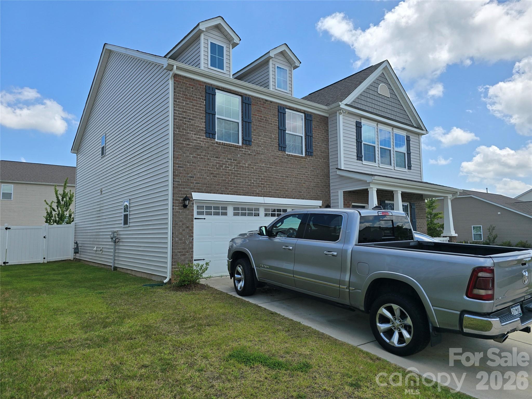 9203 Mackinaw Drive Property Photo 2