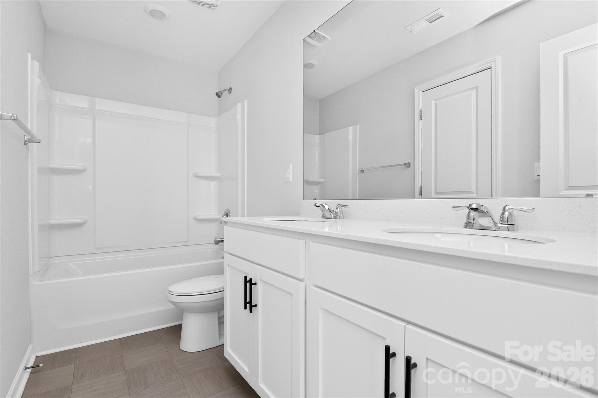 9203 Mackinaw Drive Property Photo 13