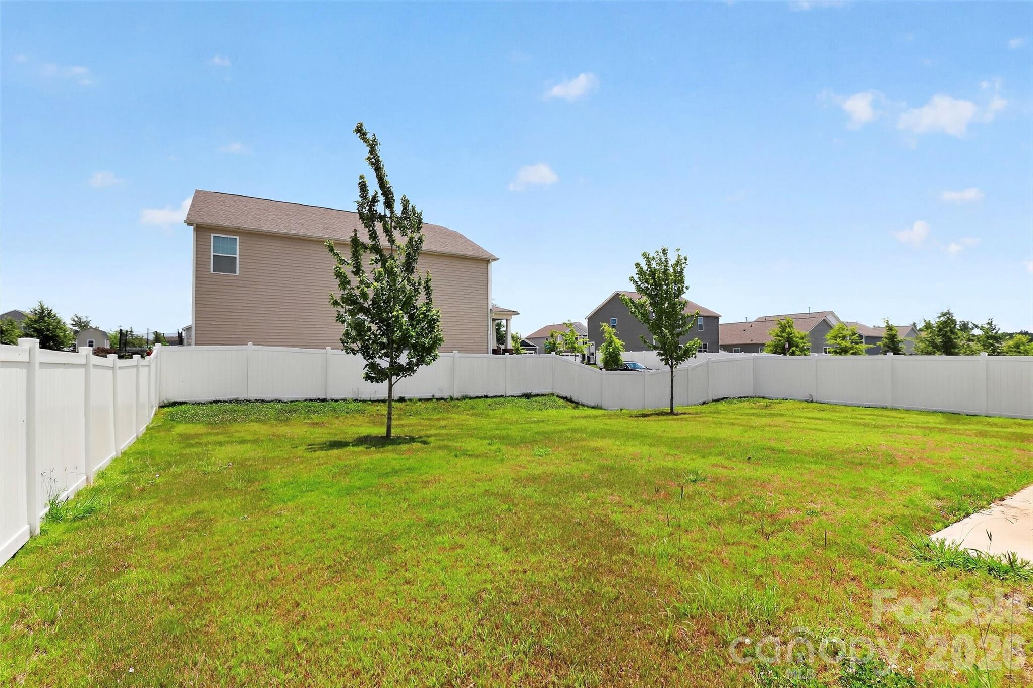 9203 Mackinaw Drive Property Photo 27