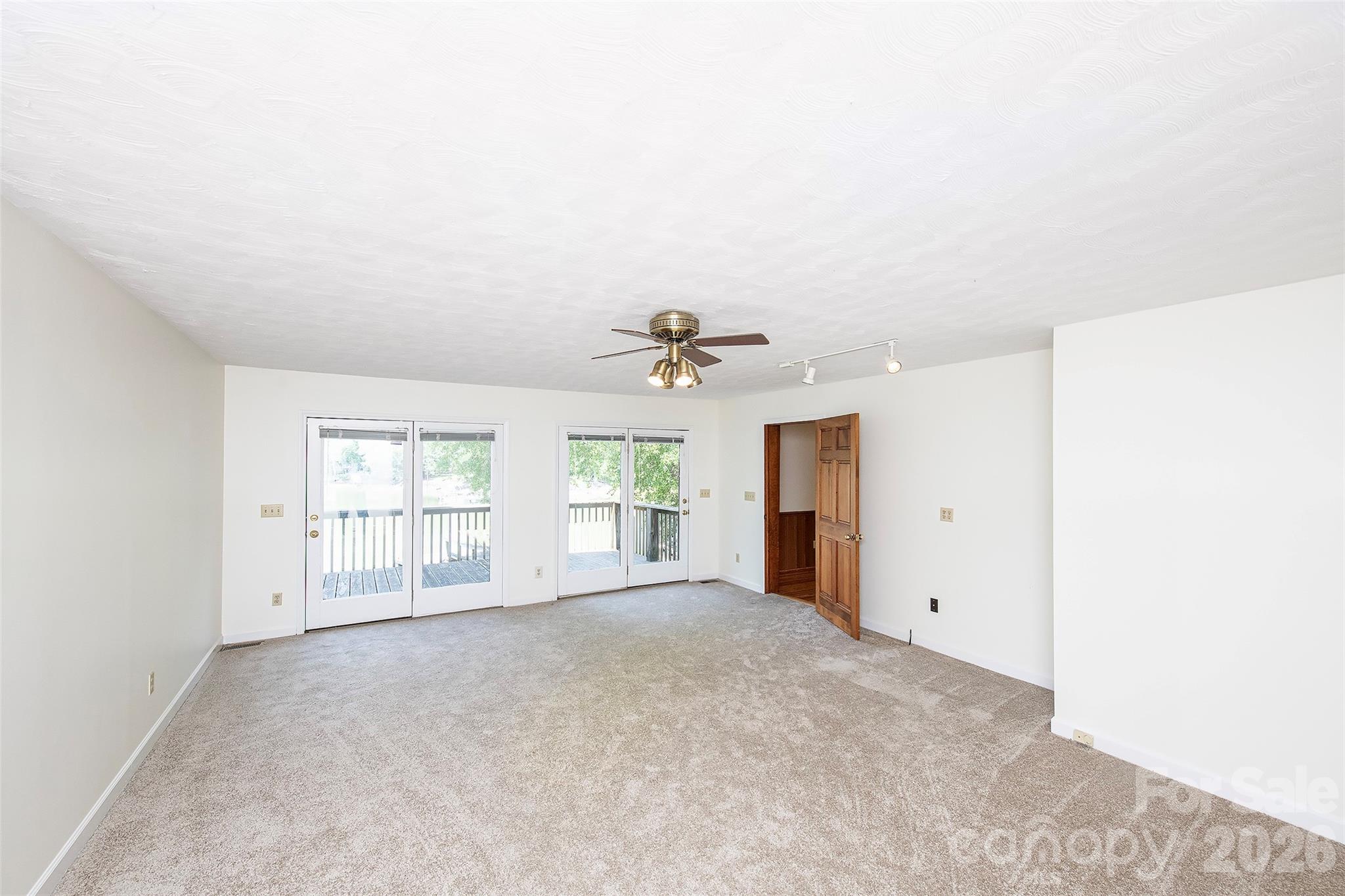 15722 Rhinehill Road Property Photo 13
