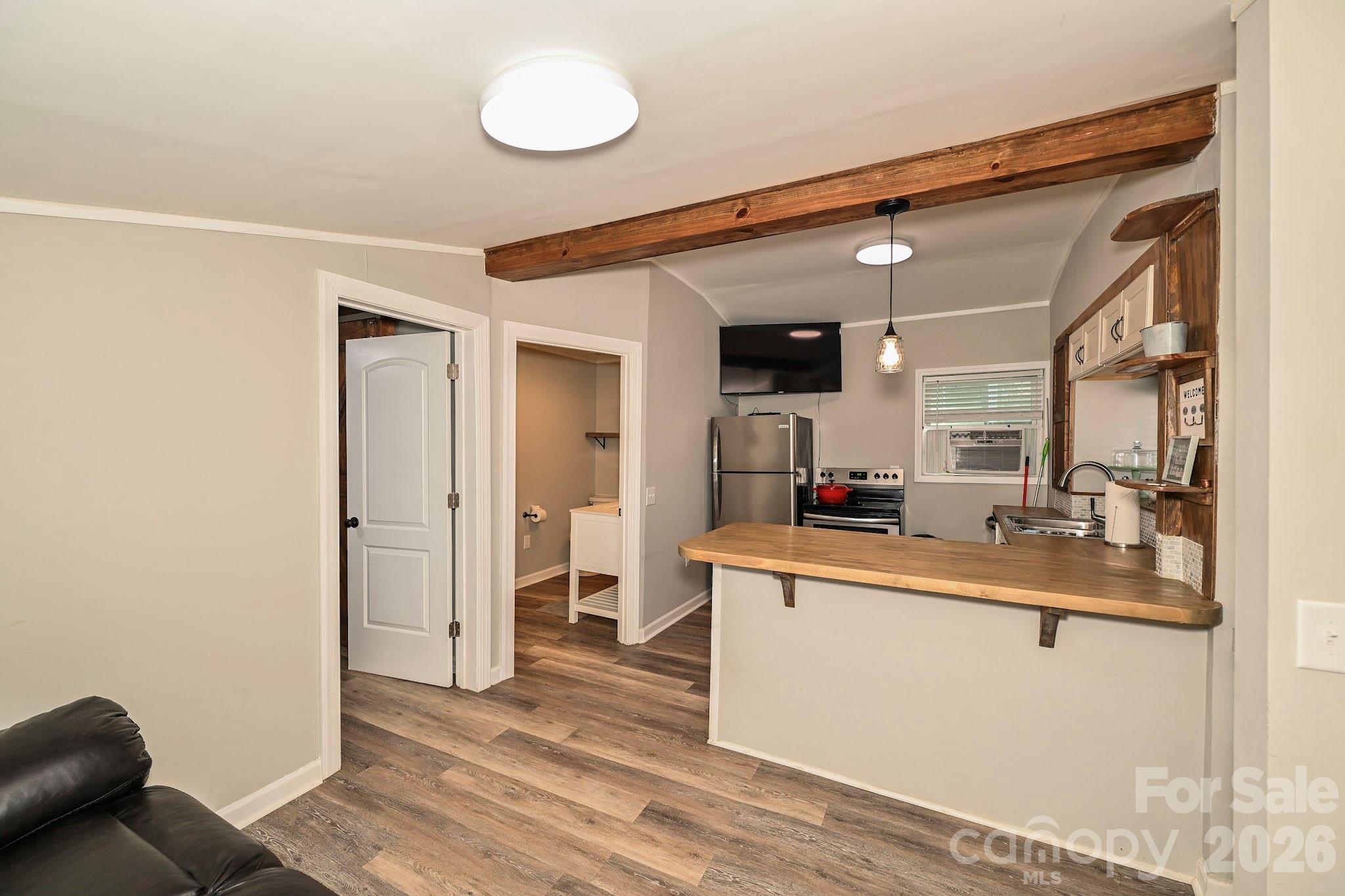 125 Hollywood Trail Property Photo 6