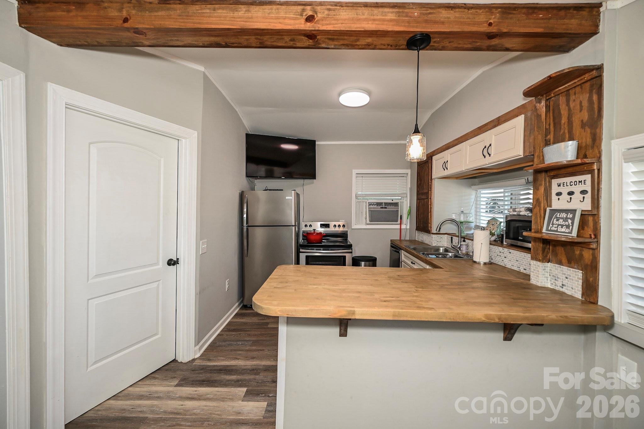 125 Hollywood Trail Property Photo 7