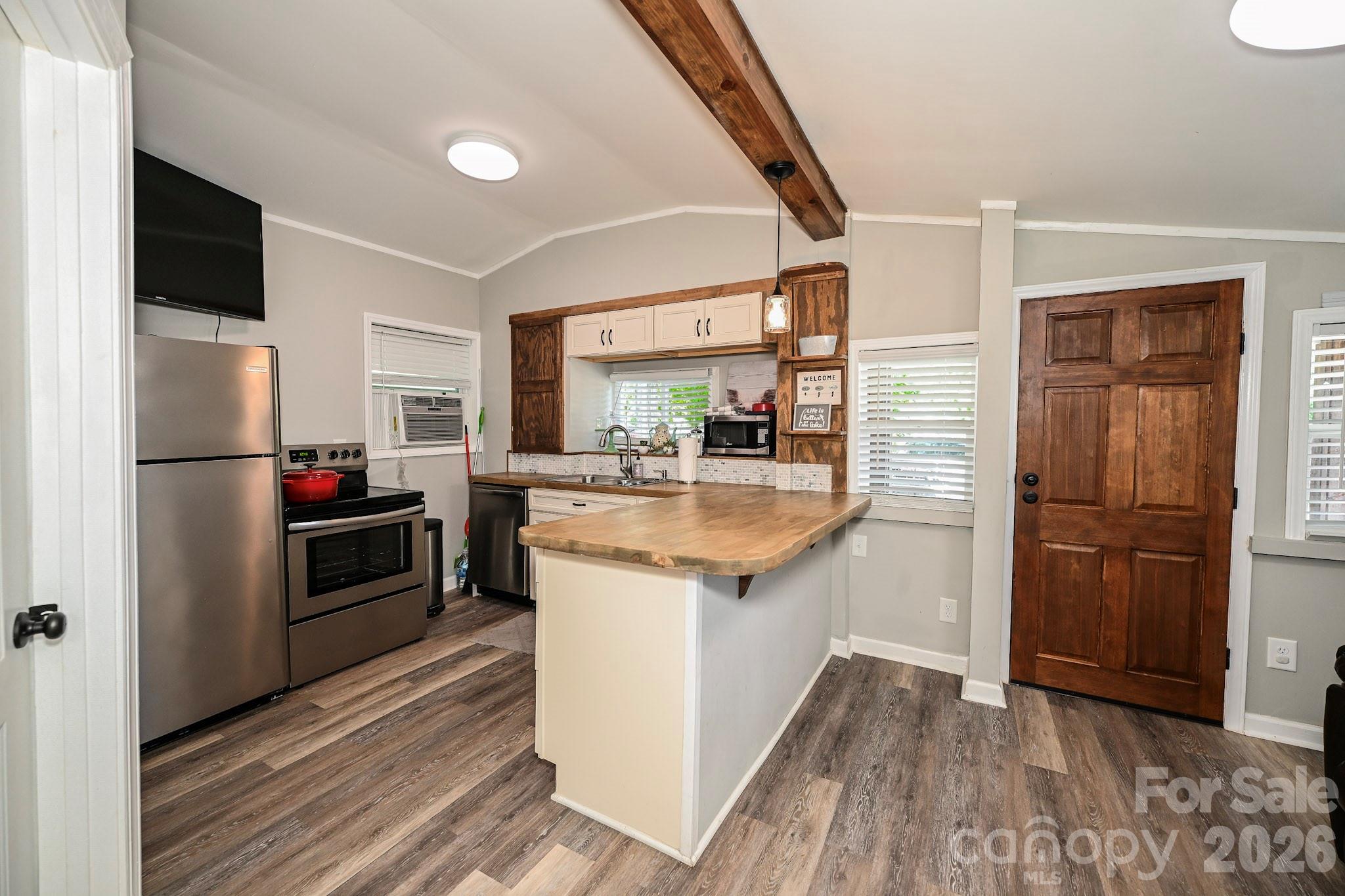 125 Hollywood Trail Property Photo 8