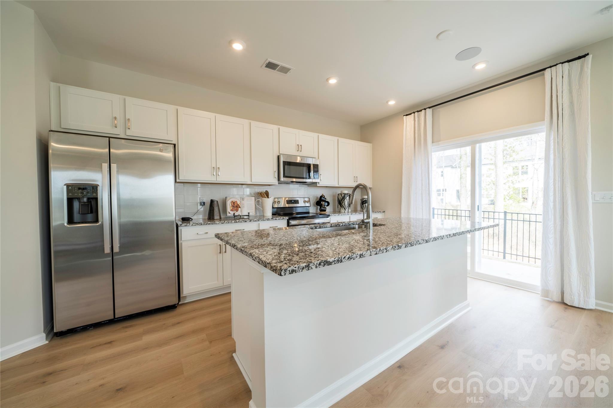 6041 Longar Lane Property Photo 8