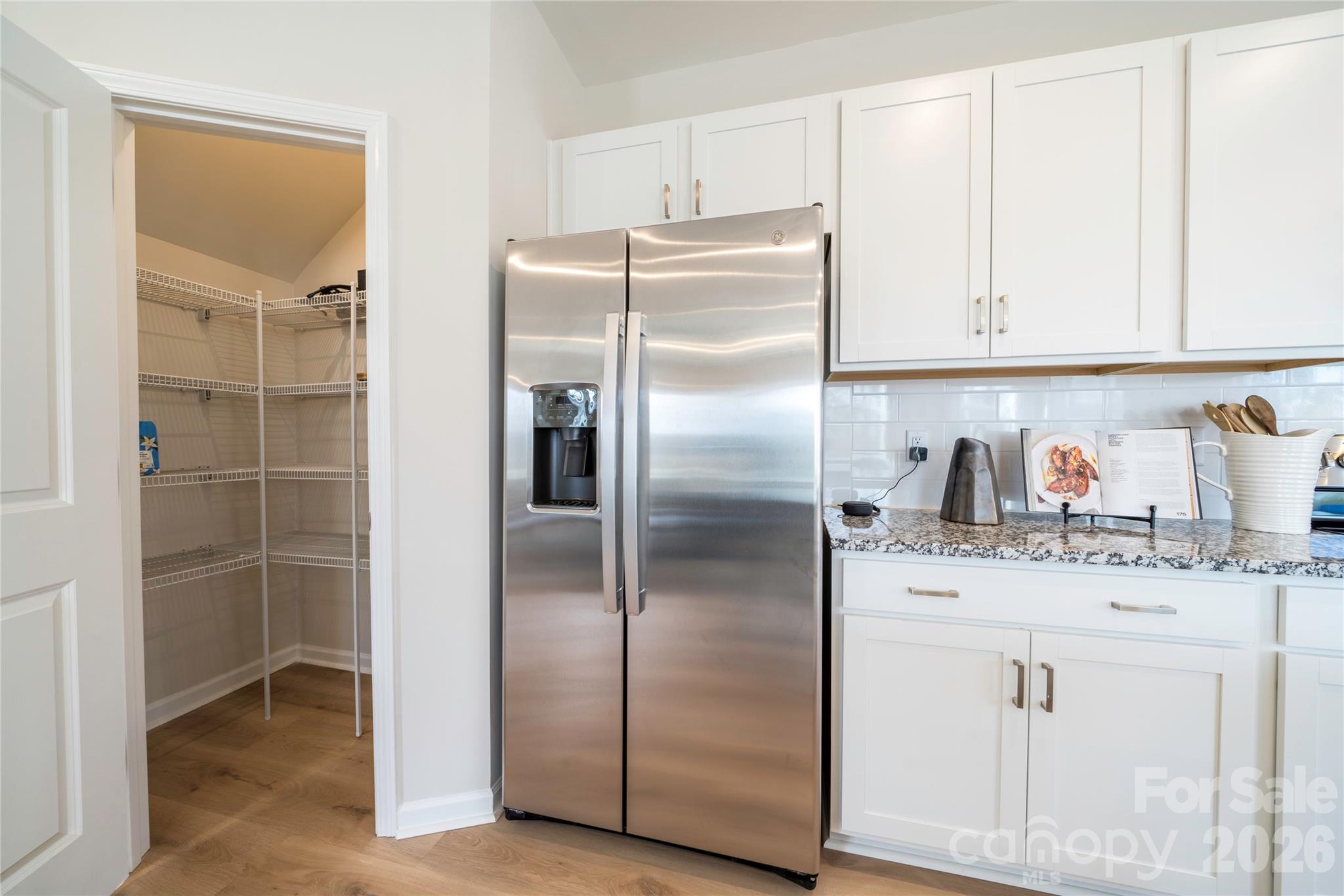 6041 Longar Lane Property Photo 10