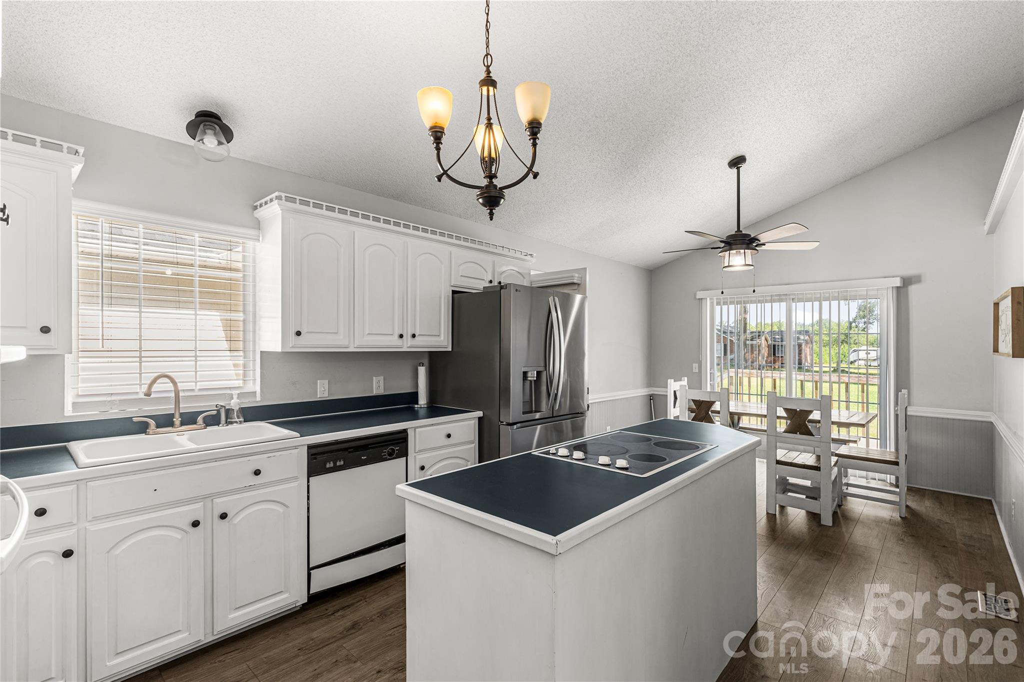 4535 Taxahaw Road Property Photo 6