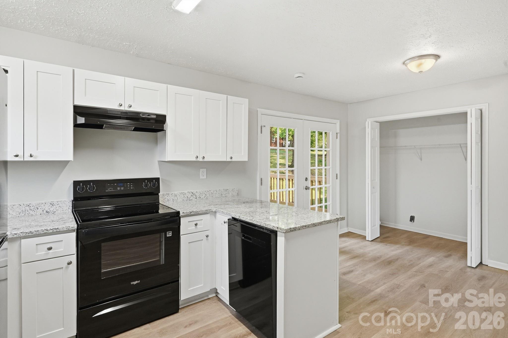202 Cooke Circle Property Photo 14