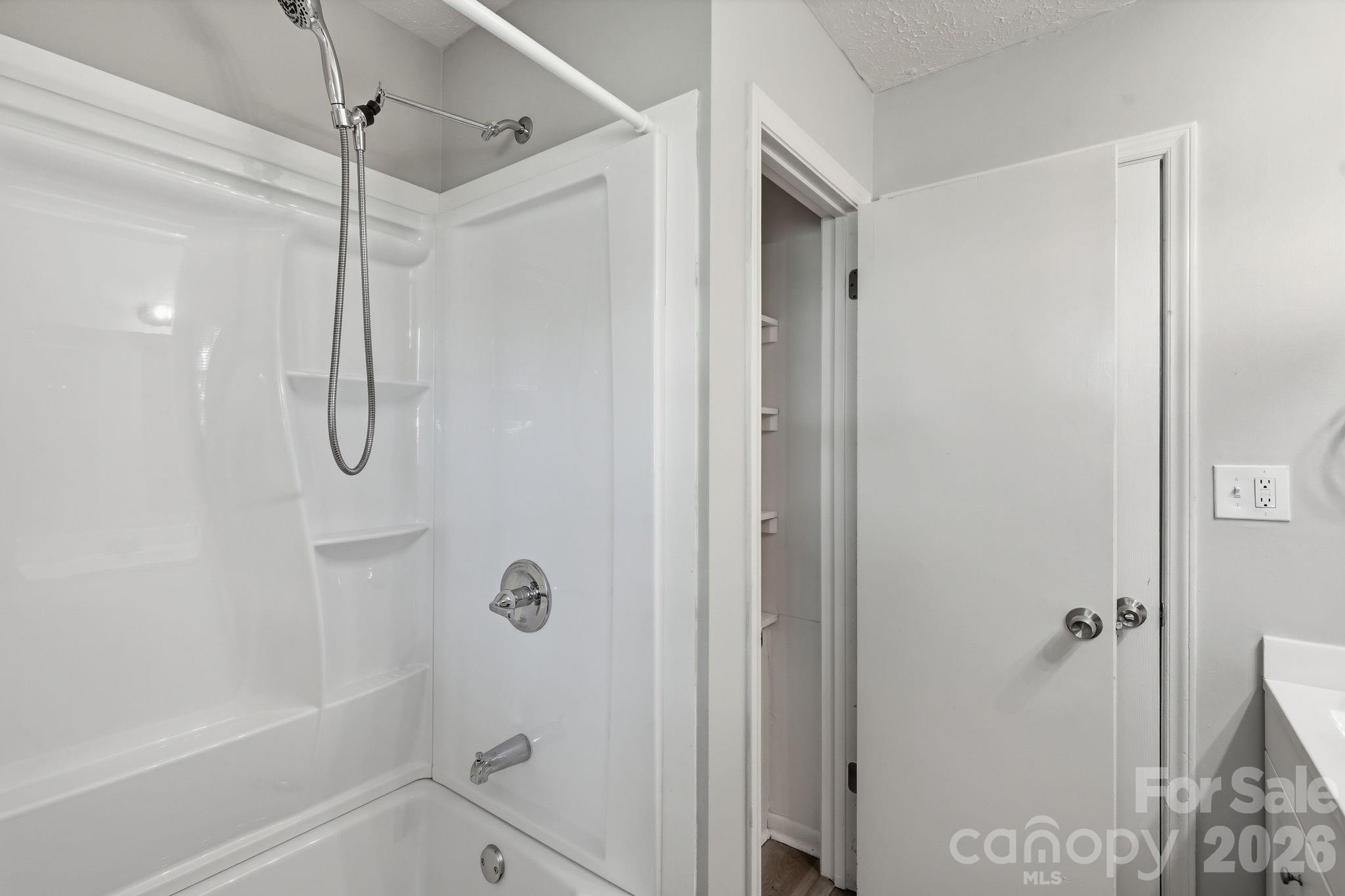 202 Cooke Circle Property Photo 27