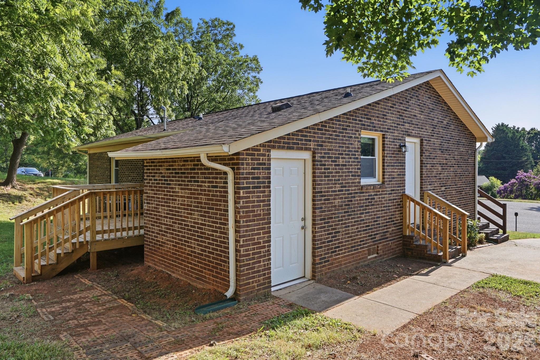 202 Cooke Circle Property Photo 30
