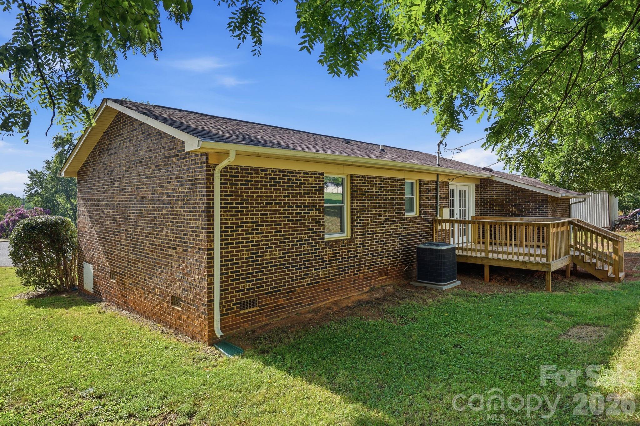 202 Cooke Circle Property Photo 32