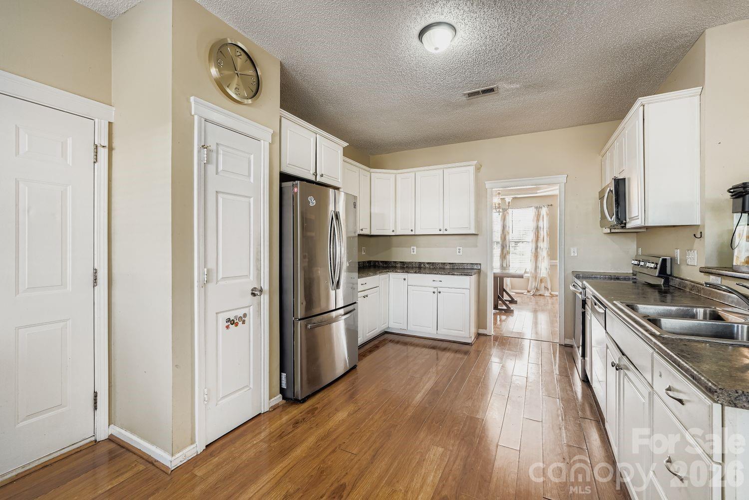 10303 Baskerville Avenue 103 Property Photo 10