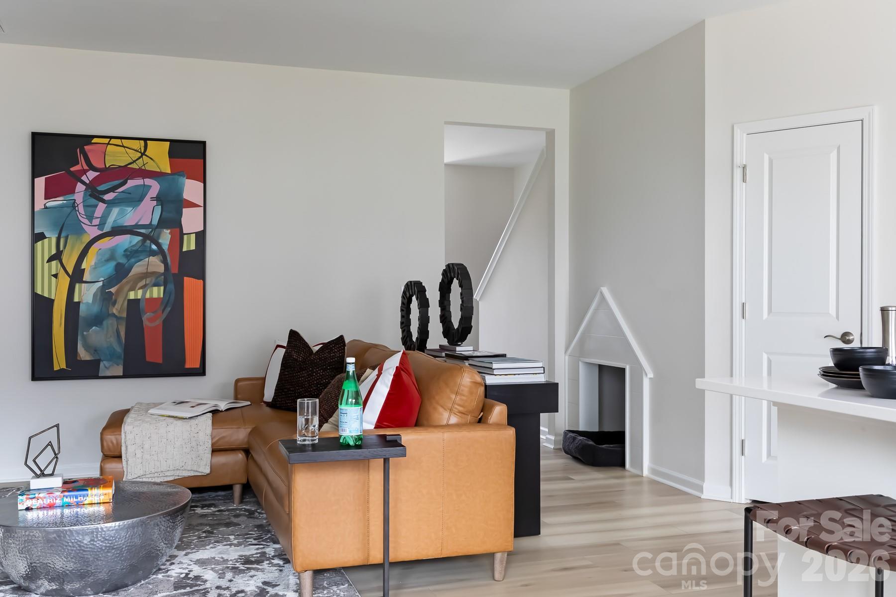 6029 Longar Lane Property Photo 8