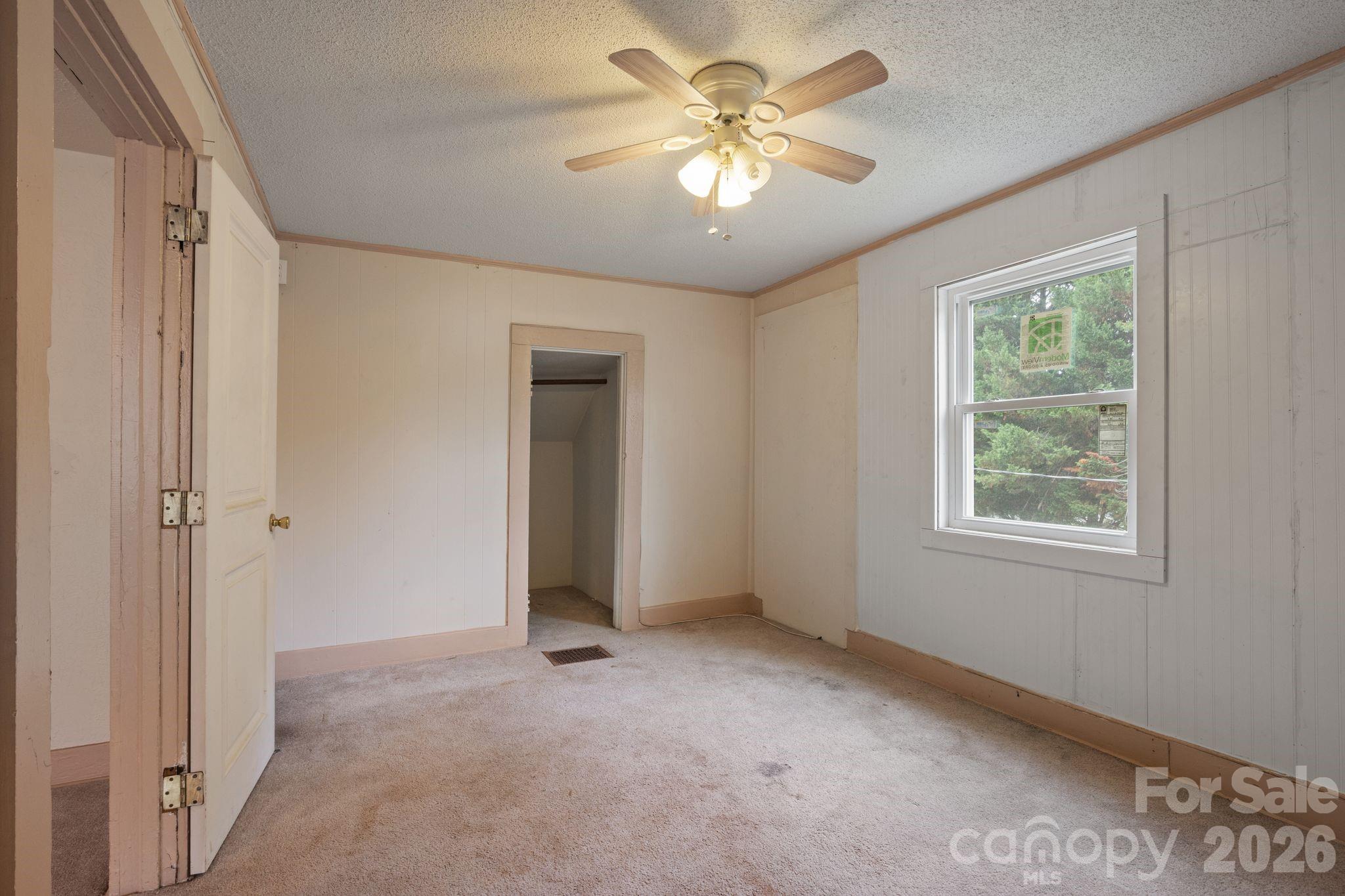 1434 S Main Street Property Photo 18