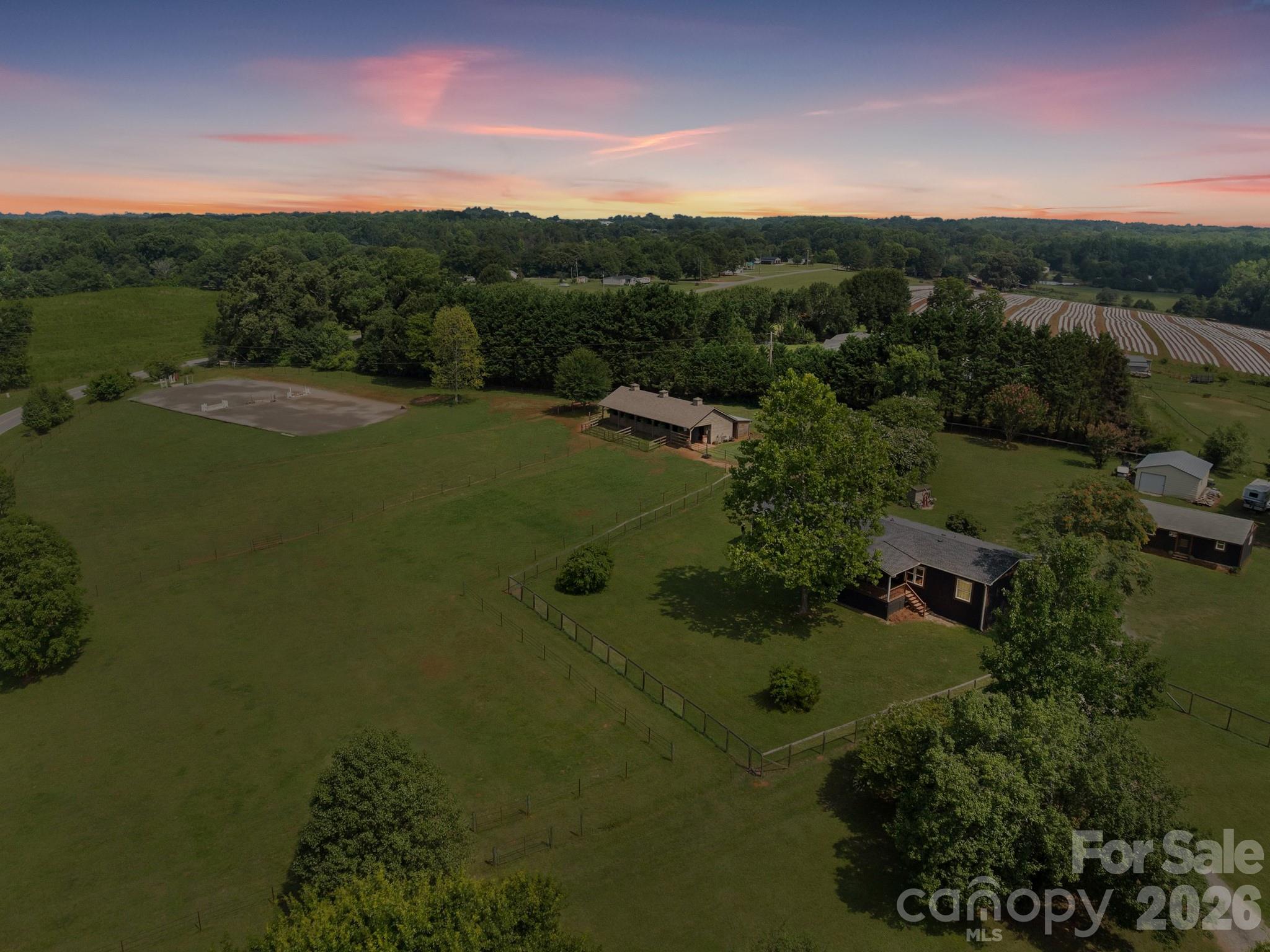 1541 Sandy Springs Road Property Photo 1