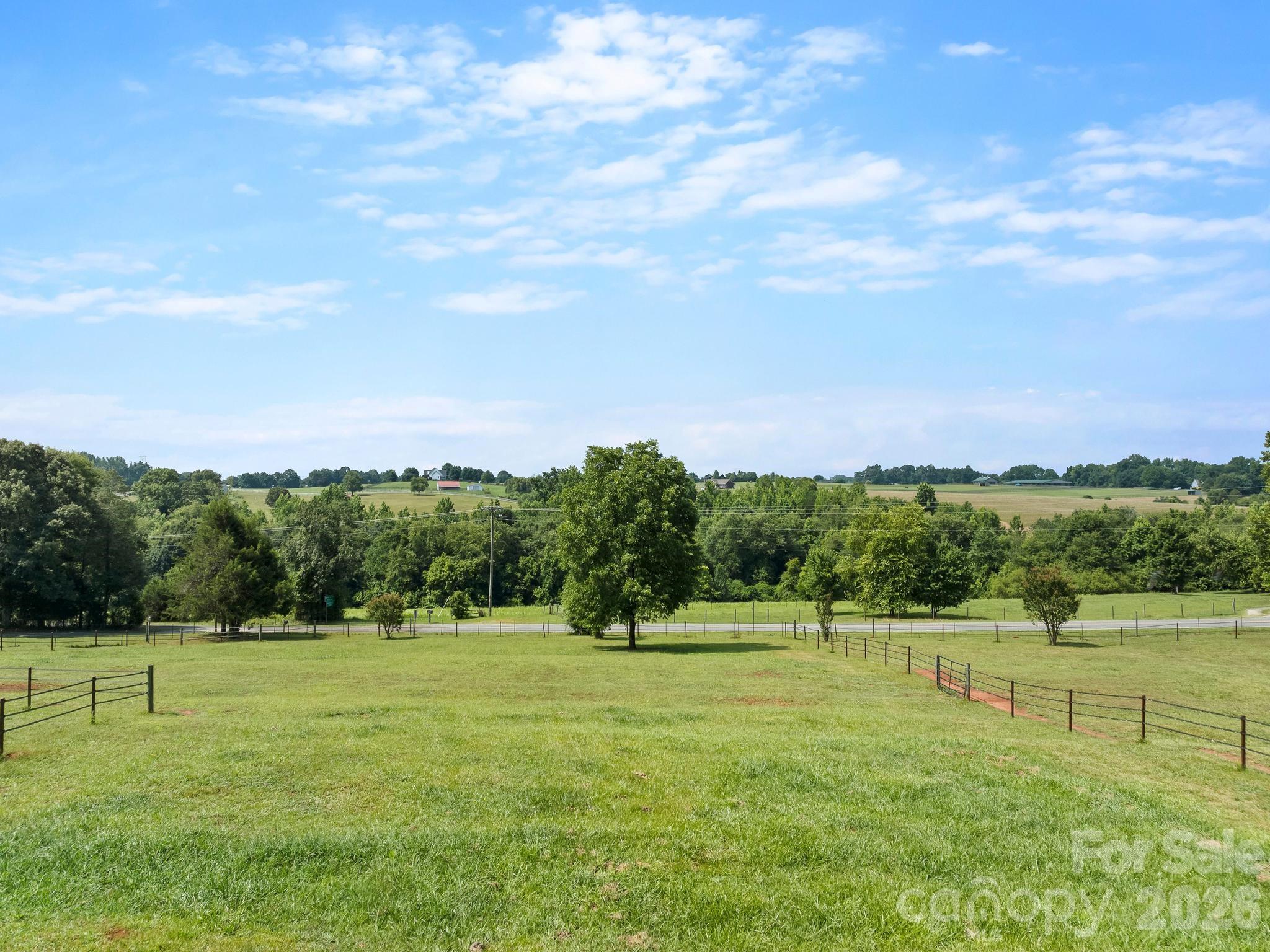 1541 Sandy Springs Road Property Photo 2