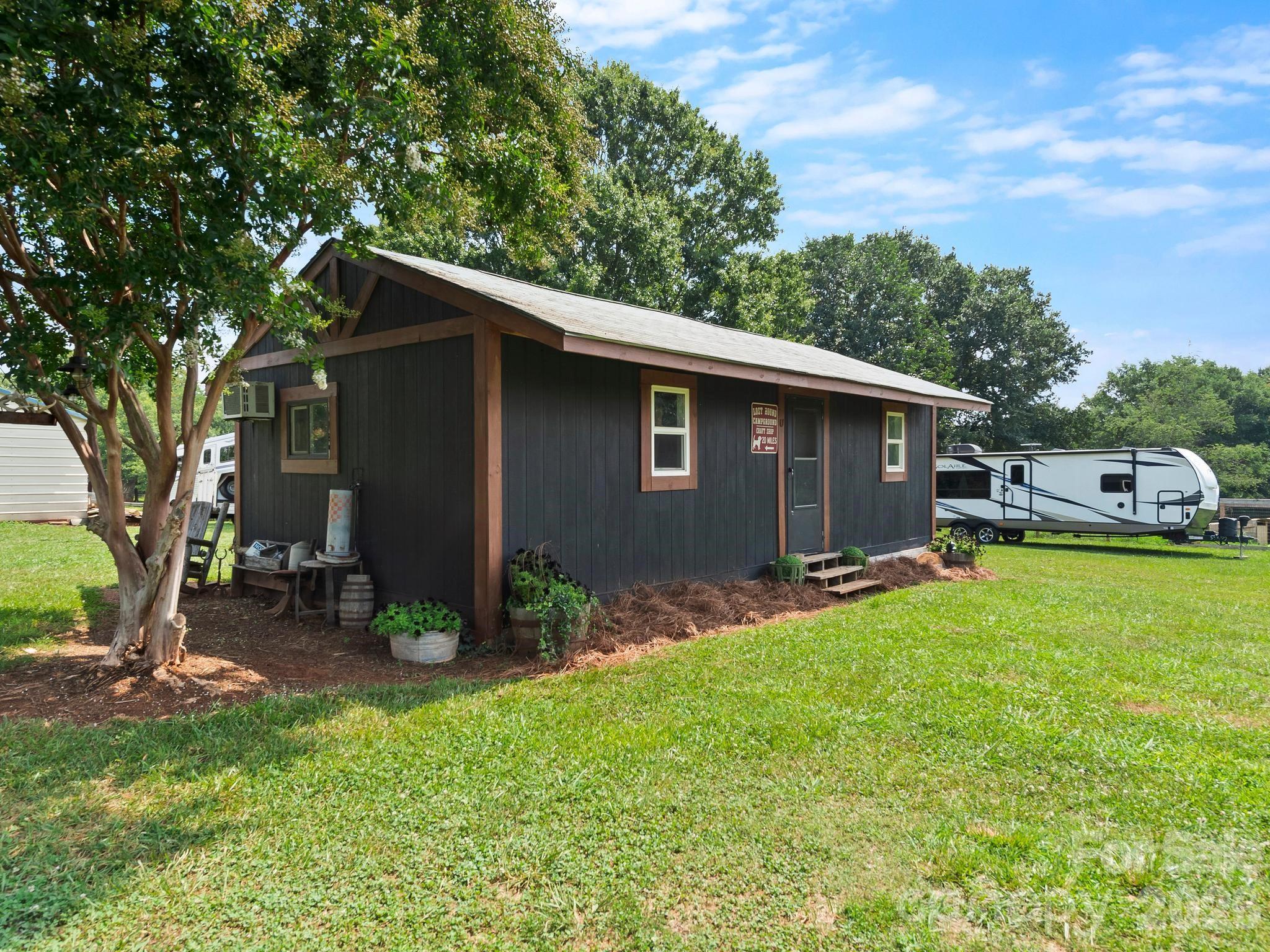 1541 Sandy Springs Road Property Photo 11