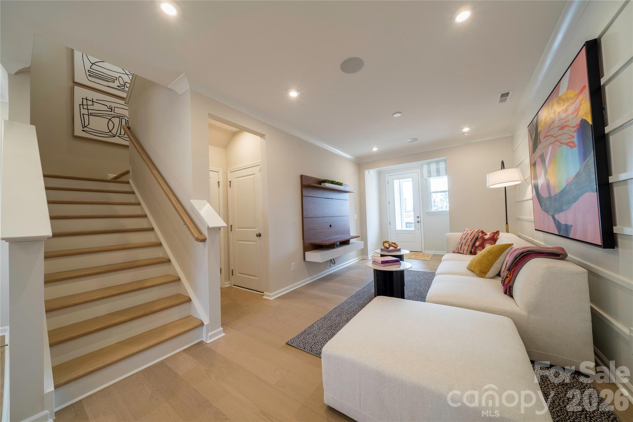 6033 Longar Lane Property Photo 8