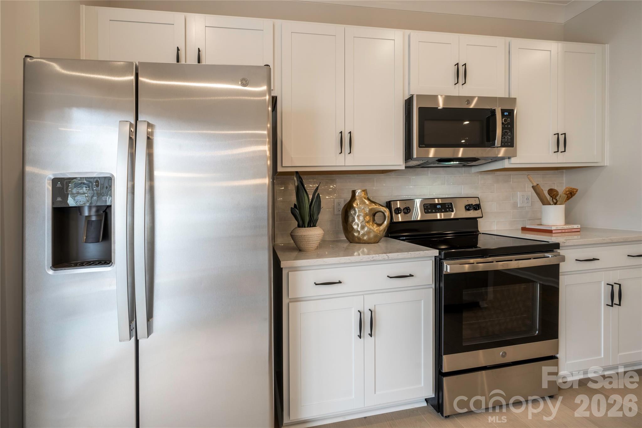 6033 Longar Lane Property Photo 10