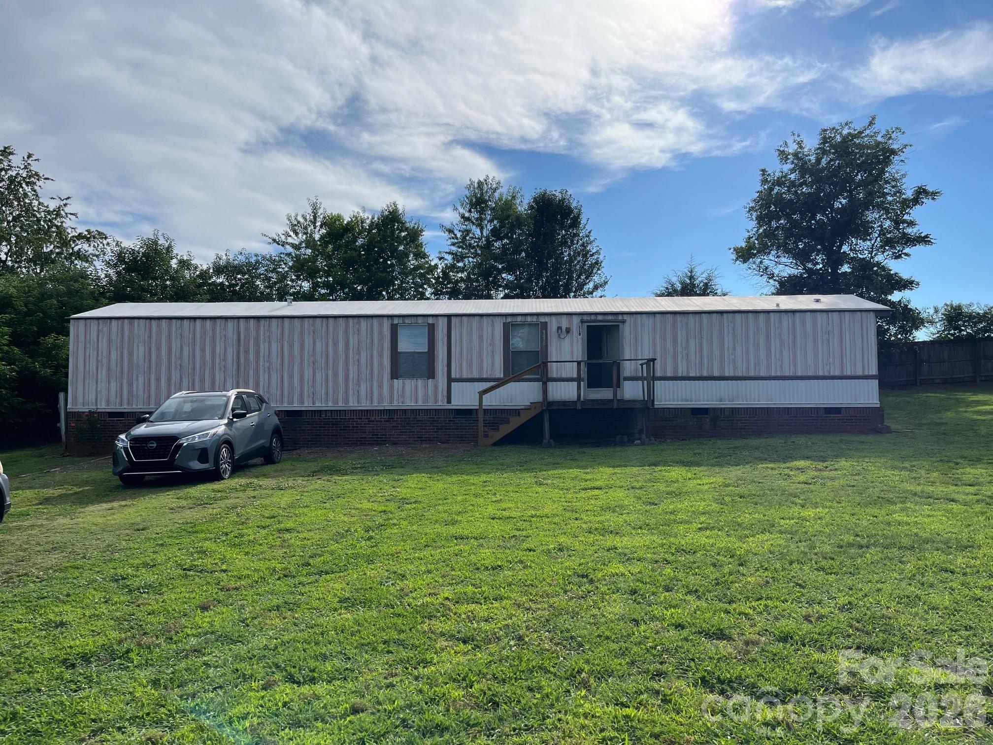 118 Country View Road Property Photo 1