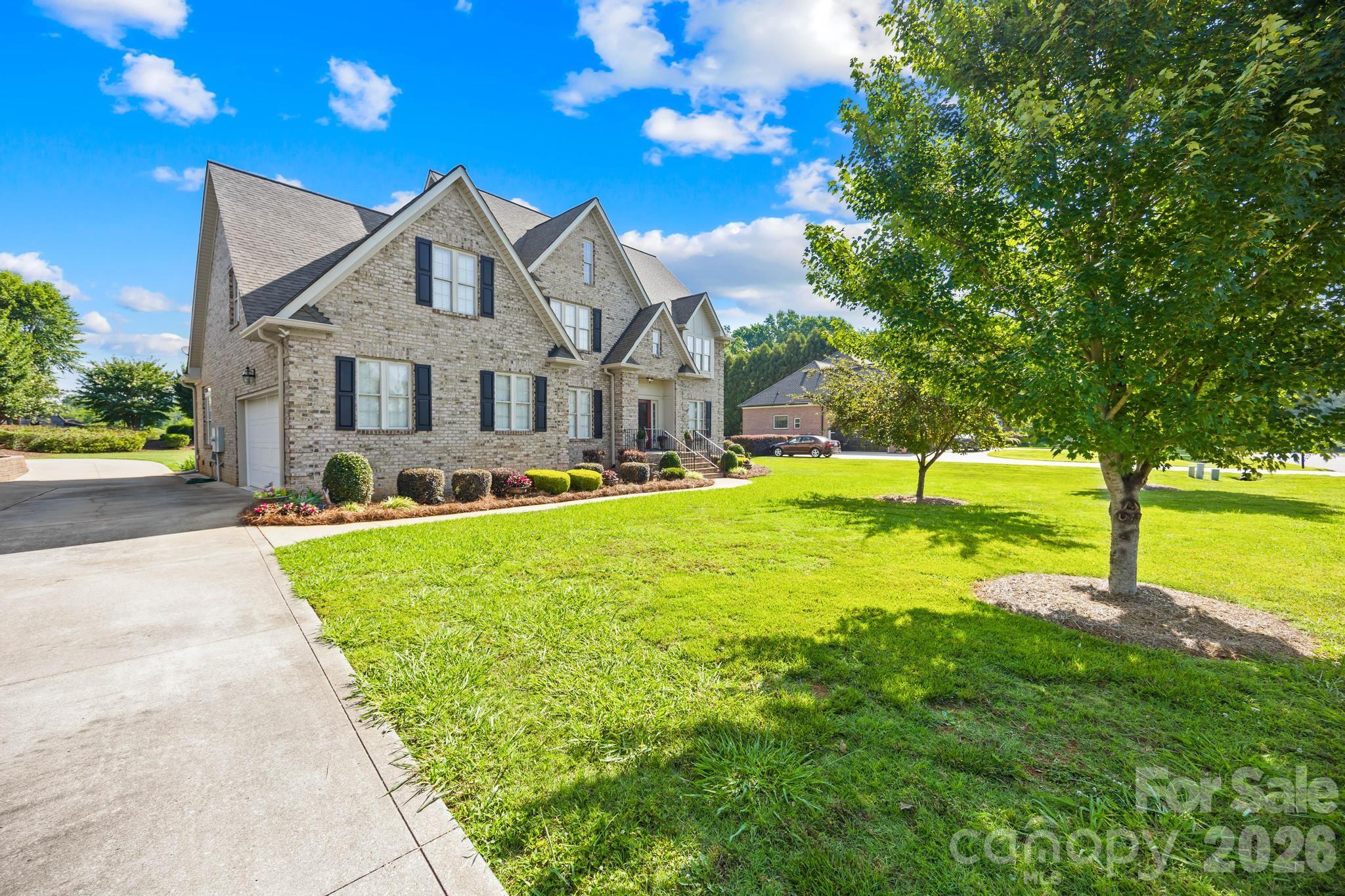 105 Mandarin Drive Property Photo 3